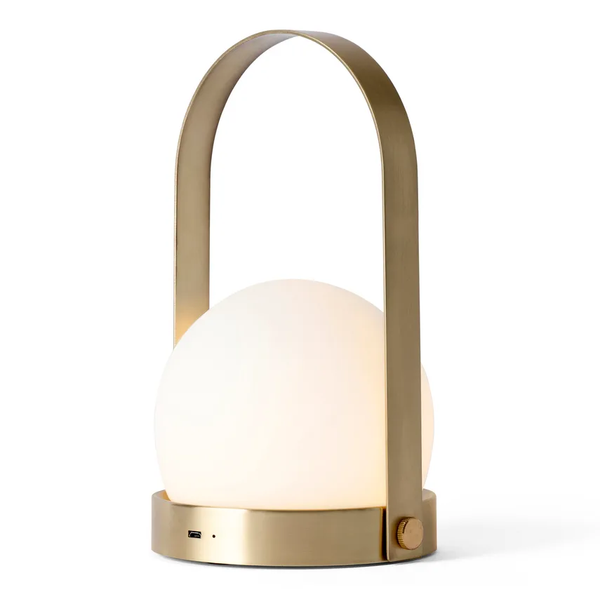 Carrie kannettava pöytävalaisin, harjattua messinkiä Audo Copenhagen