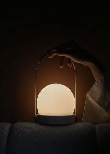 Carrie kannettava pöytävalaisin - Ivory - Audo Copenhagen