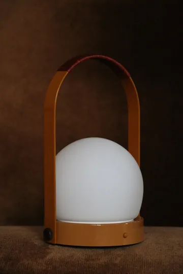 Carrie kannettava pöytävalaisin - Kullanruskea - Audo Copenhagen