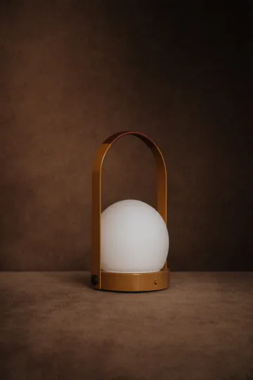 Carrie kannettava pöytävalaisin - Kullanruskea - Audo Copenhagen