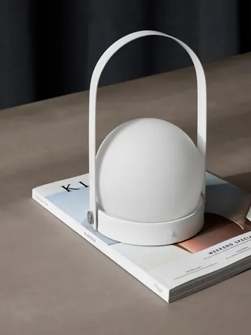 Carrie kannettava pöytävalaisin - White - Audo Copenhagen