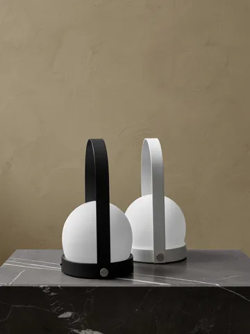 Carrie kannettava pöytävalaisin - White - Audo Copenhagen