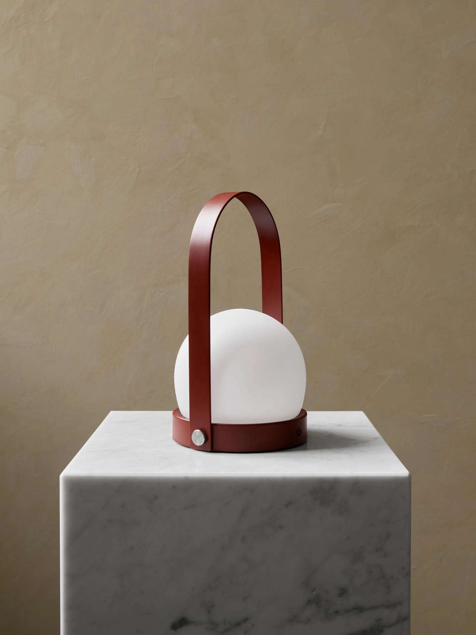 Carrie valaisin, Burned red Audo Copenhagen