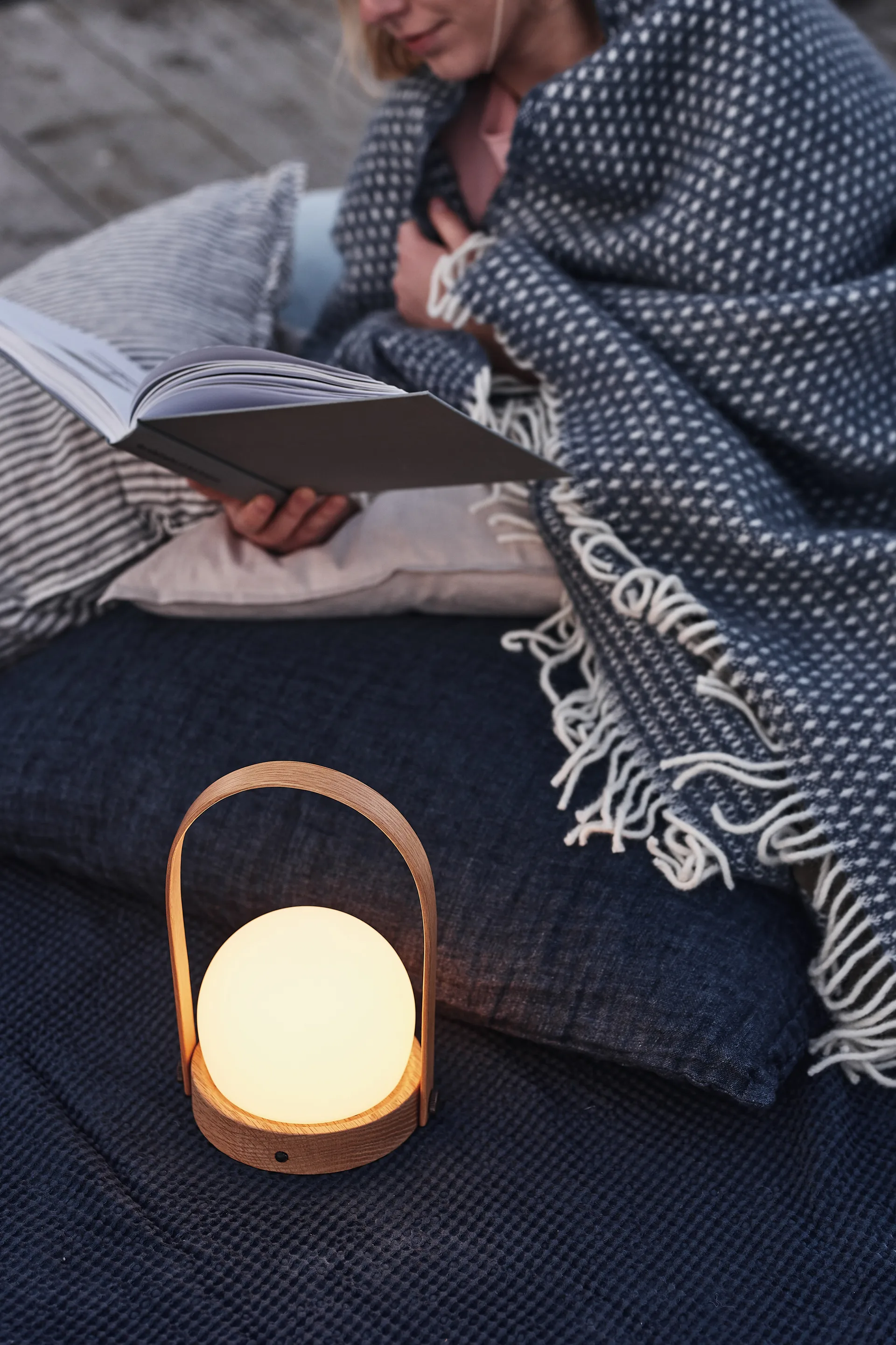 Carrie valaisin Limited Edition, Natural oak Audo Copenhagen