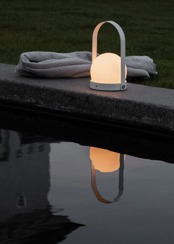 Carrie valaisin, White Audo Copenhagen