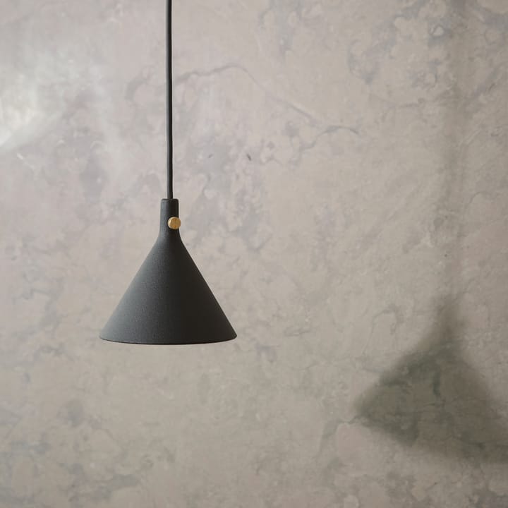 Cast shape 1 -riippuvalaisin, Musta Audo Copenhagen