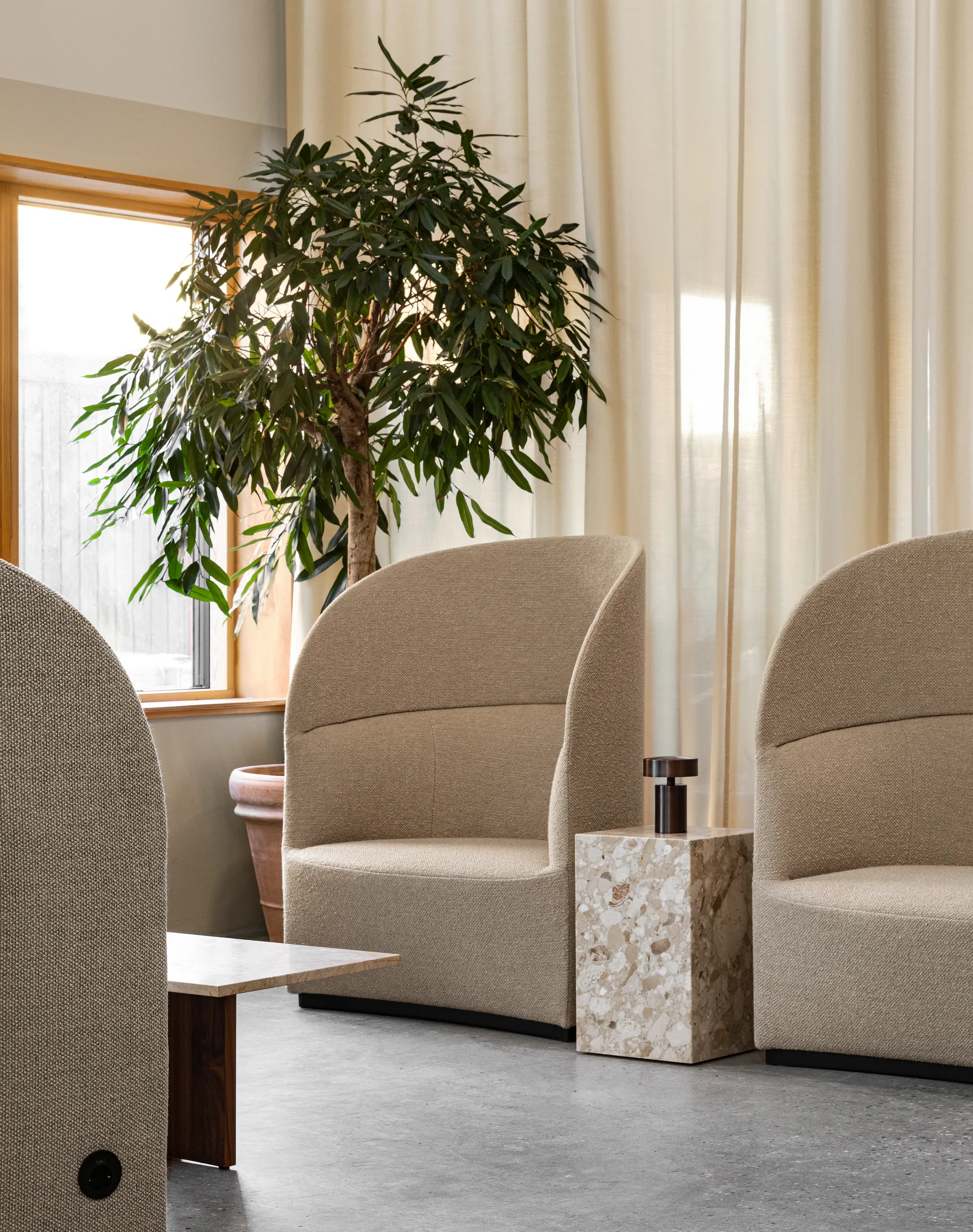 Column portable -pöytävalaisin IP44, Pronssi Audo Copenhagen