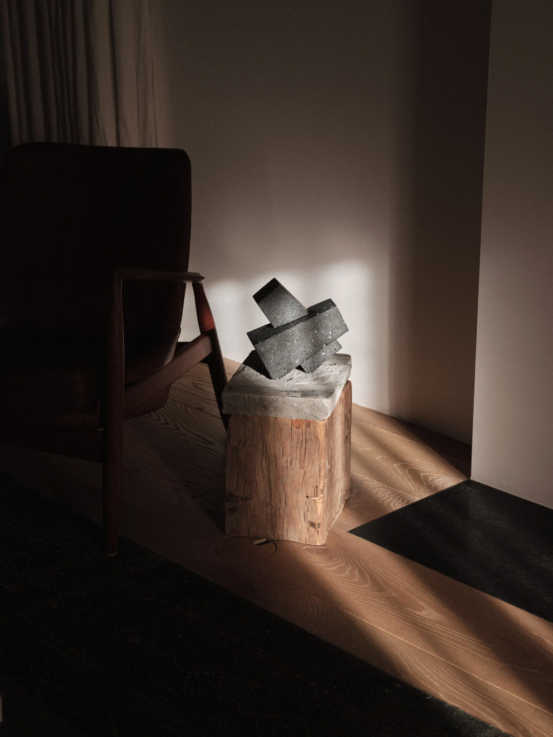 Converge kirjatuki, Lava stone Audo Copenhagen