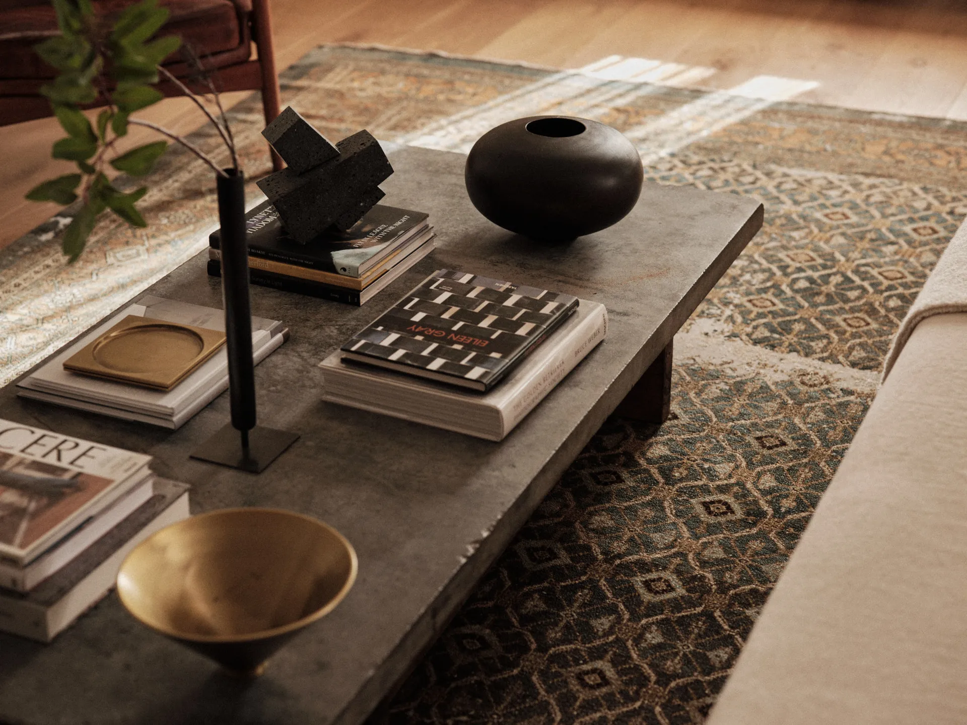 Converge kirjatuki, Lava stone Audo Copenhagen