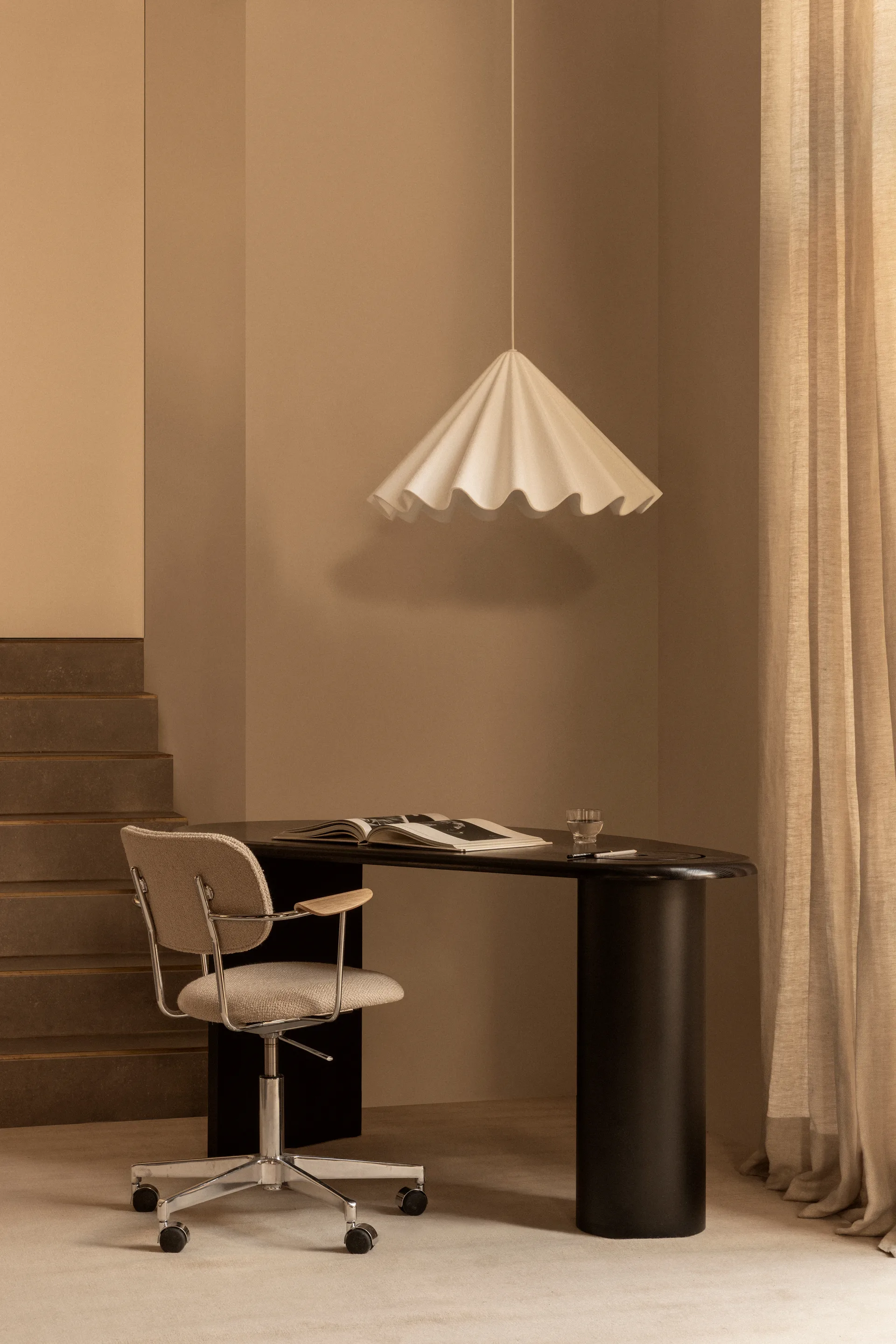 Dancing riippuvalaisin Ø65 cm, Off white Audo Copenhagen