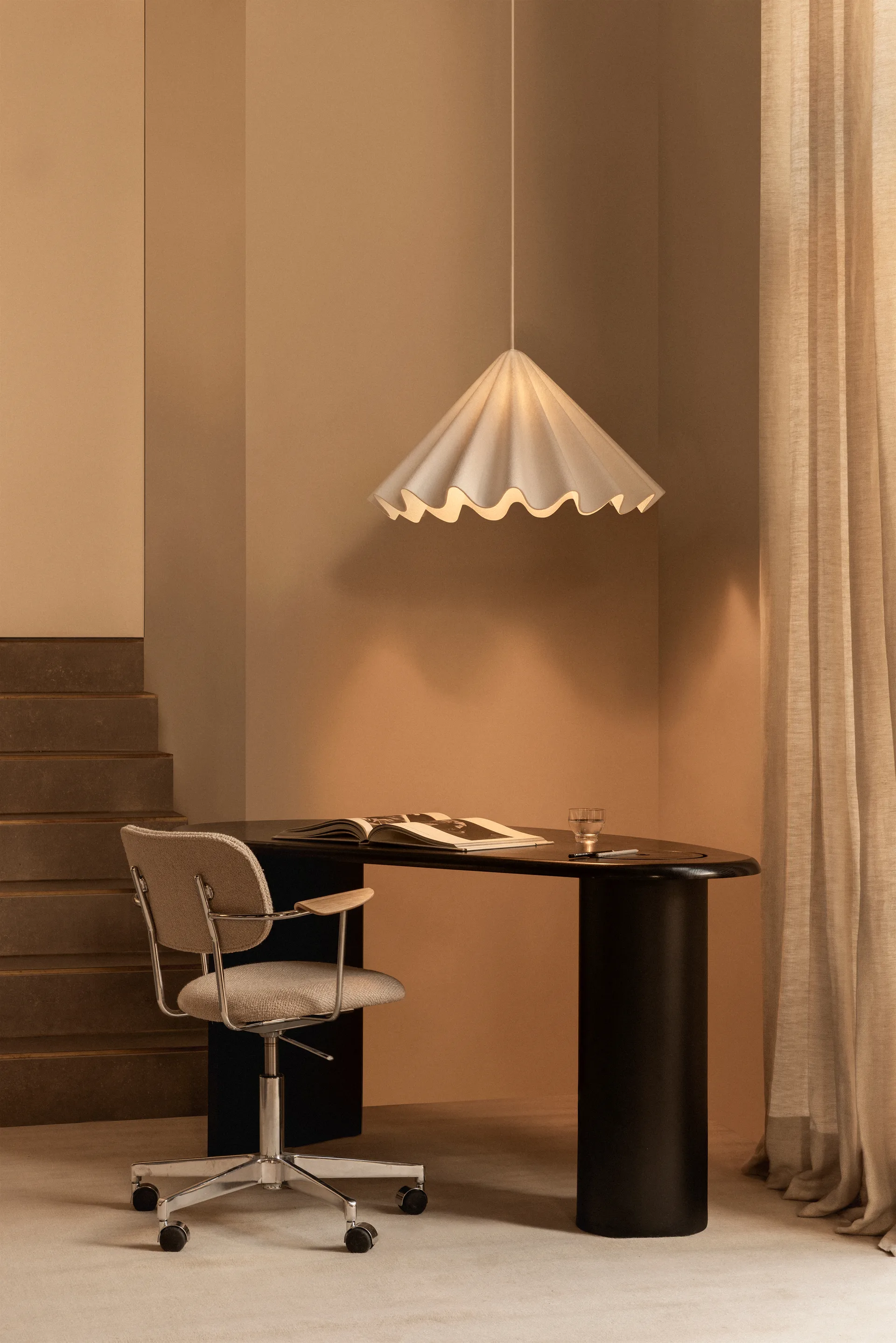 Dancing riippuvalaisin Ø65 cm, Off white Audo Copenhagen