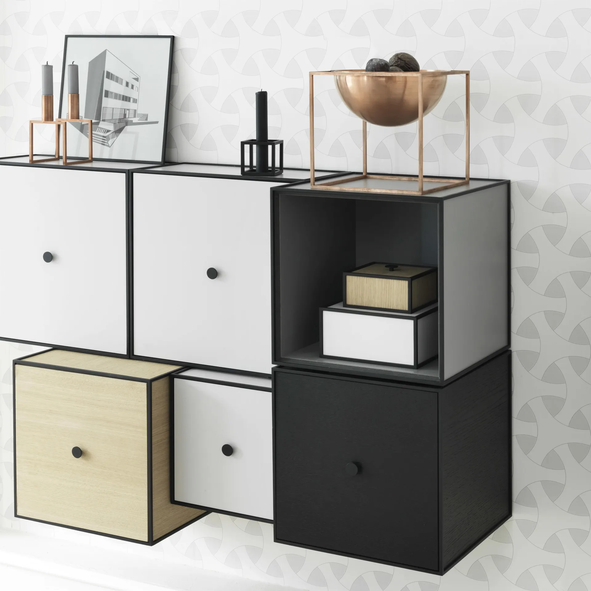 Frame 35 kuutio ovella, vaaleanharmaa Audo Copenhagen