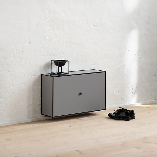 Frame kenkähylly, tummanharmaa Audo Copenhagen