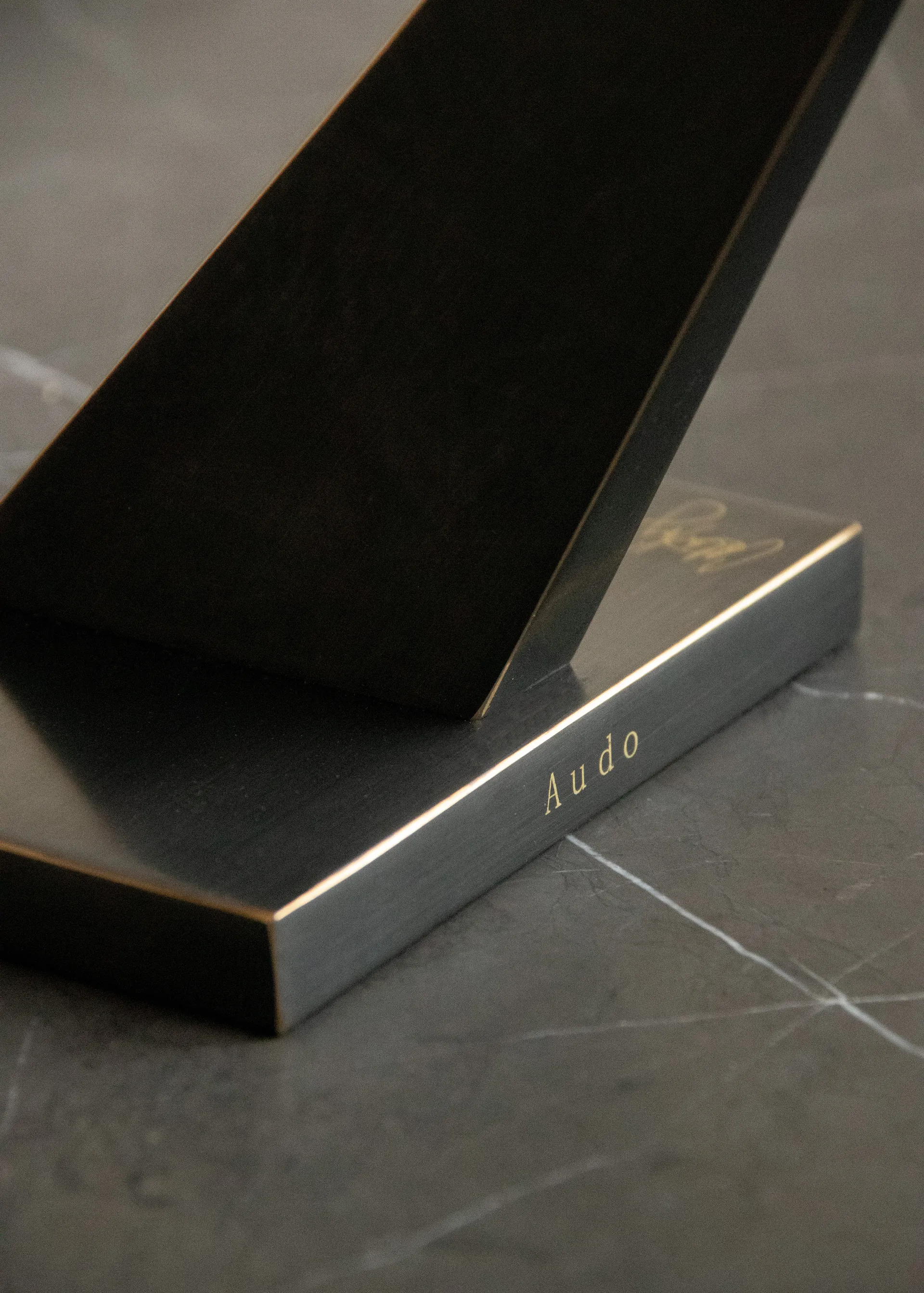 Interconnect kynttilänjalka 70 cm, Bronzed brass Audo Copenhagen