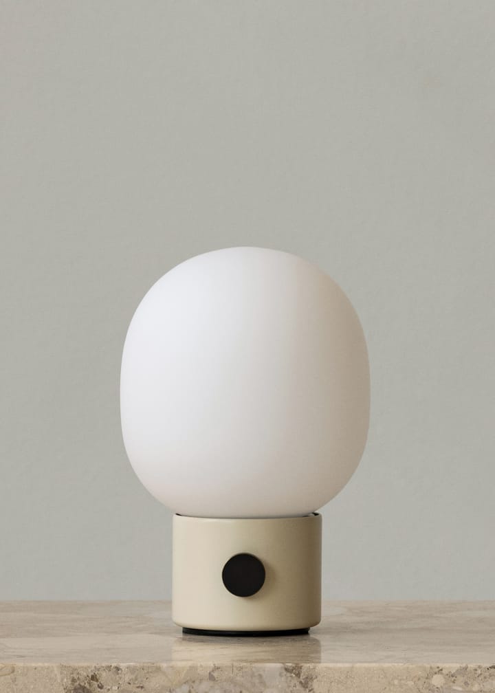 JWDA kannettava pöytävalaisin, Alabaster white Audo Copenhagen