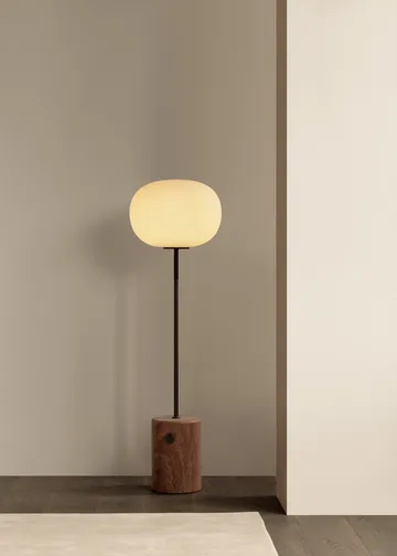 JWDA lattialamppu - Red travertine, 130 cm - Audo Copenhagen