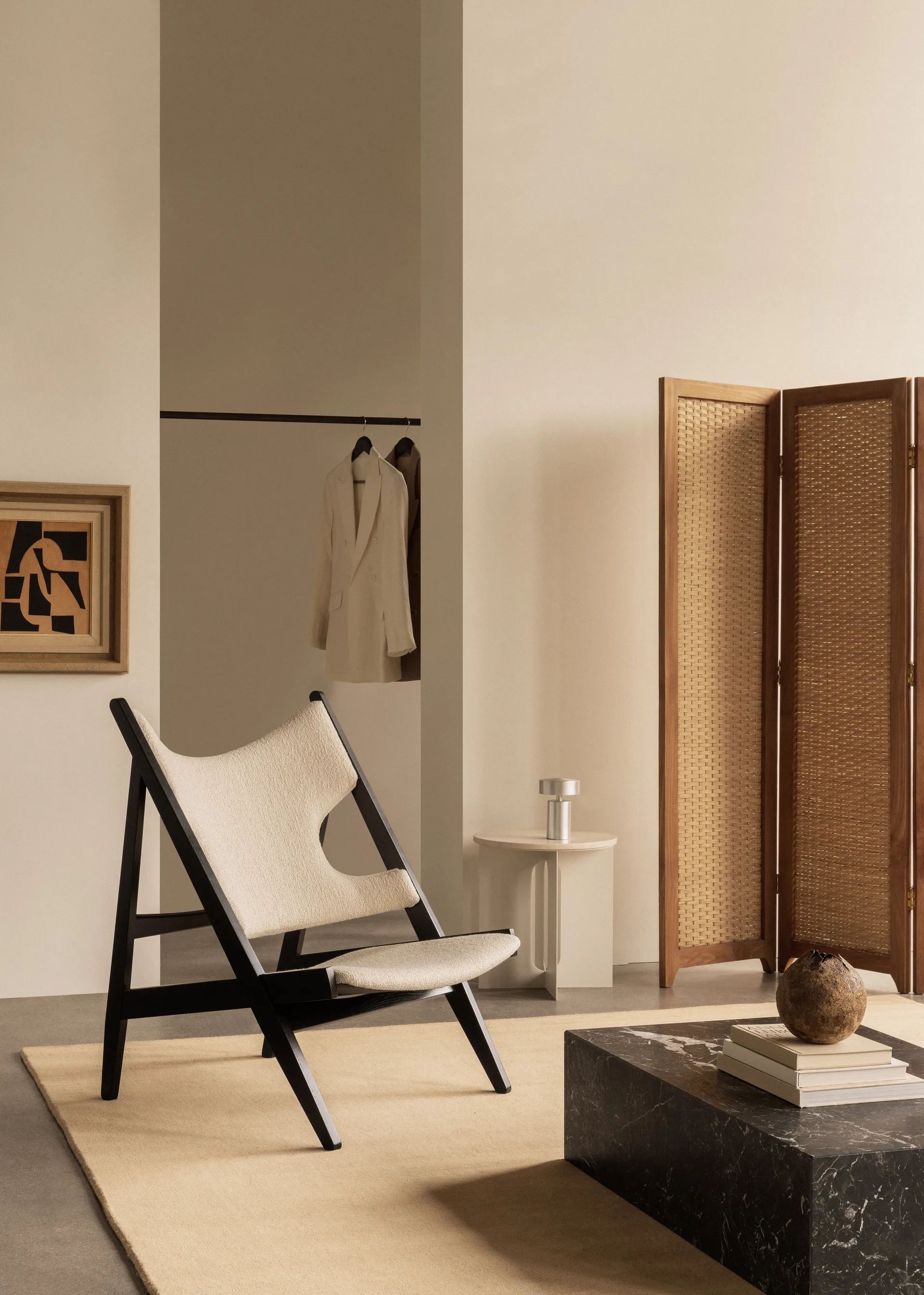 Knitting loungenojatuoli, Barnum Bouclé 24-musta tammi Audo Copenhagen