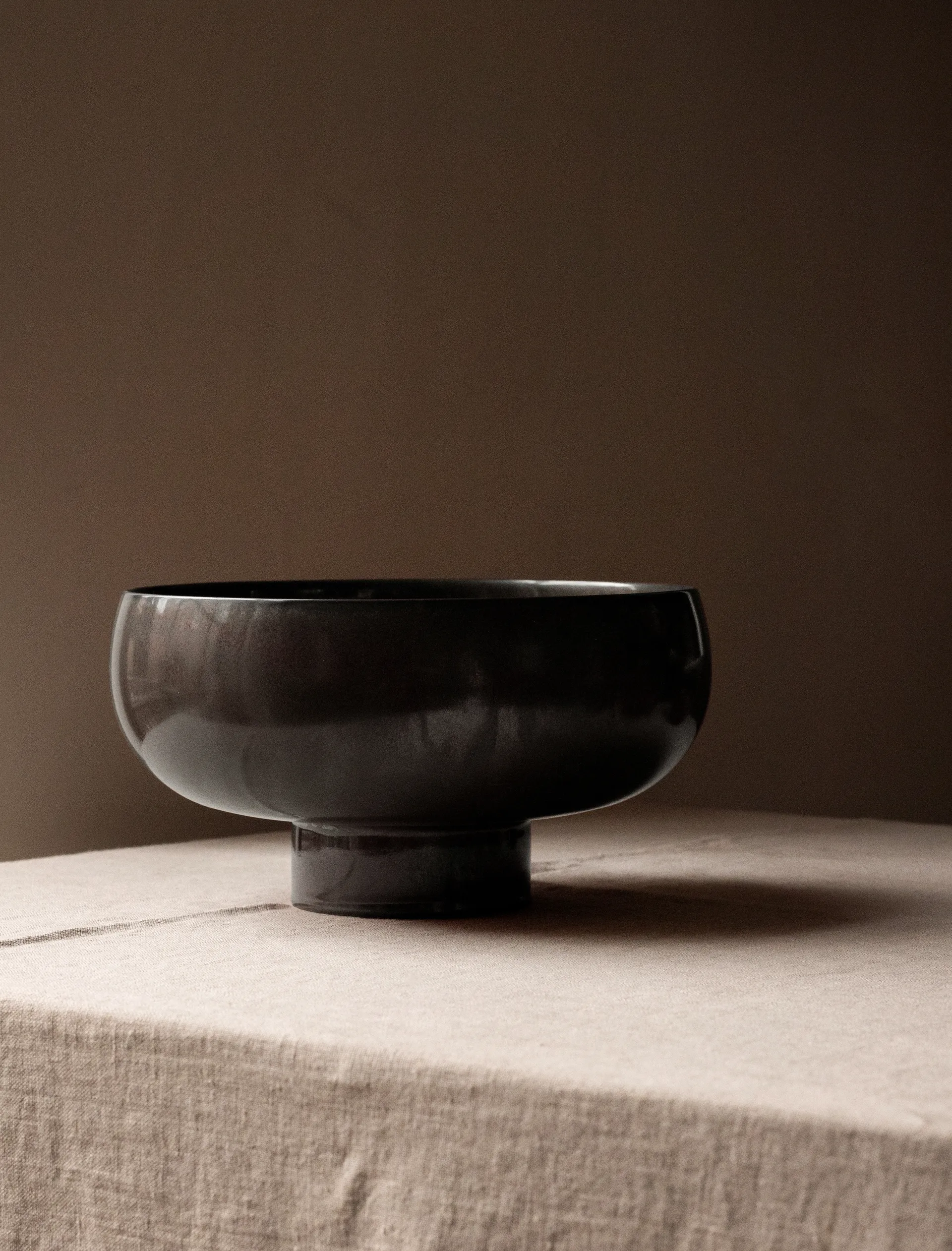 New Norm -hedelmäkulho Ø 25 cm, Tummaksi lasitettu Audo Copenhagen