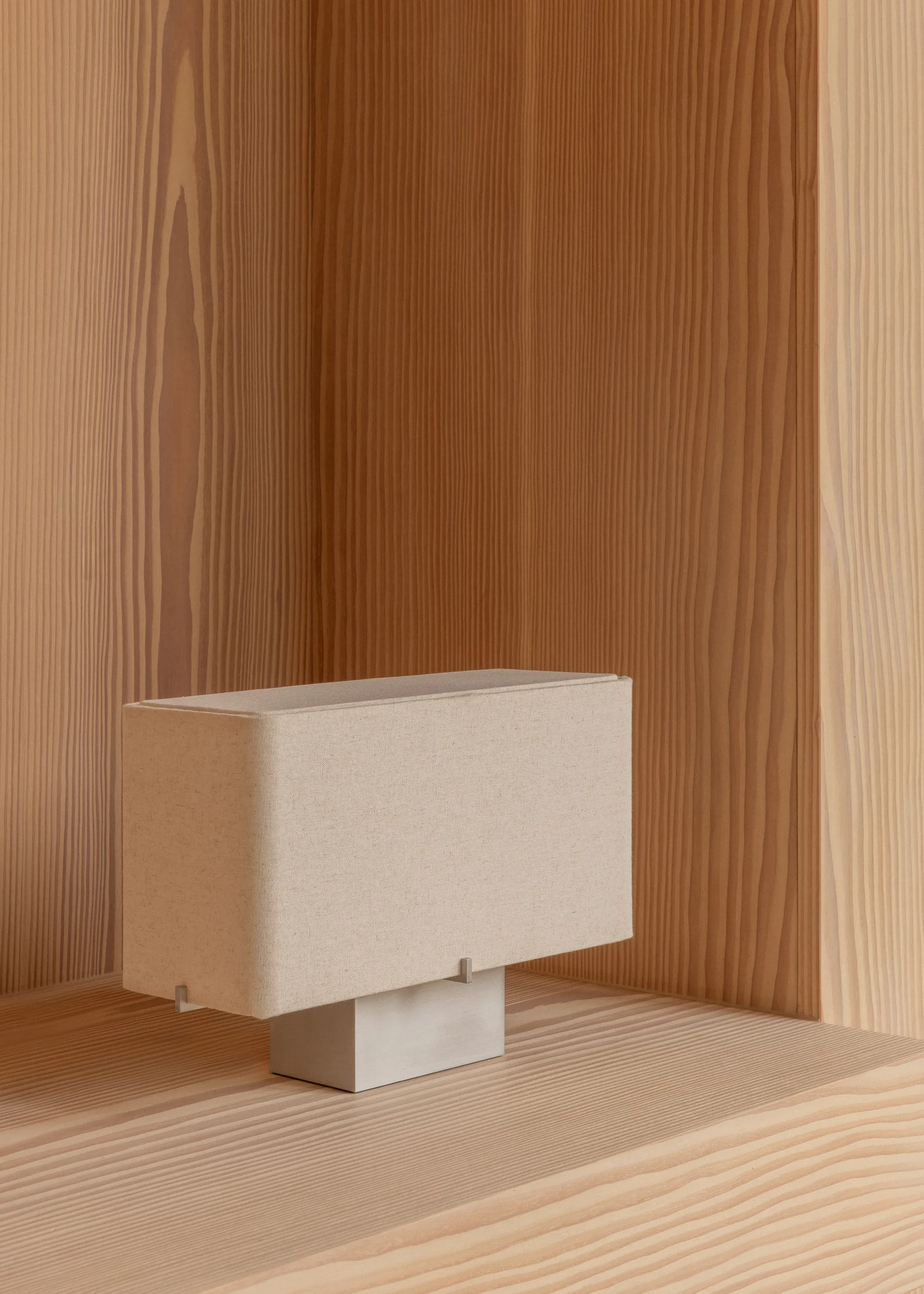 Nonna pöytälamppu 24 cm, Harjattu alumiini hiekka Audo Copenhagen