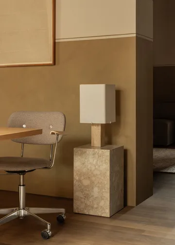 Nonna pöytälamppu 49 cm - Travertiini-sand - Audo Copenhagen