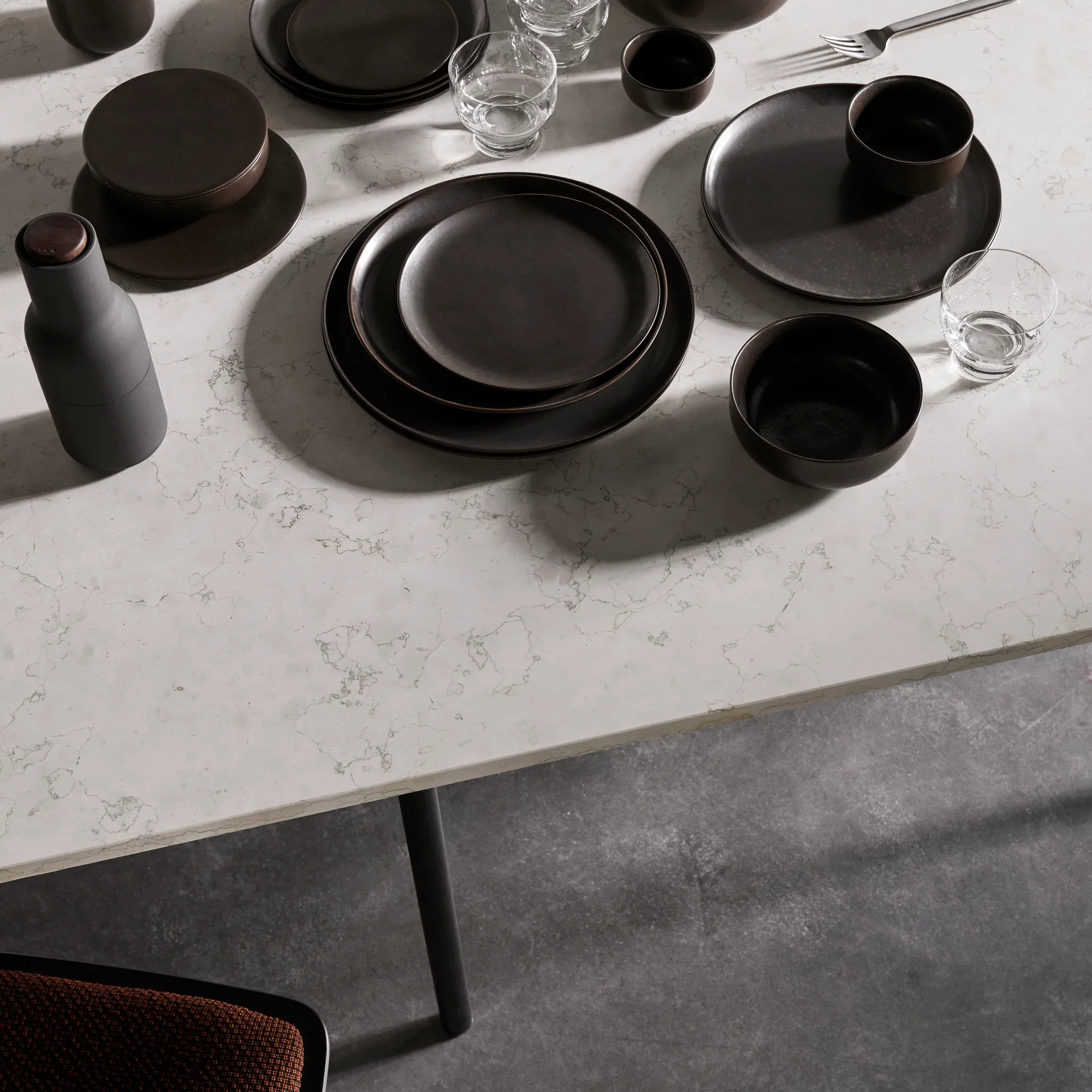 Norm illallislautanen Ø 27 cm, Dark Glazed Audo Copenhagen
