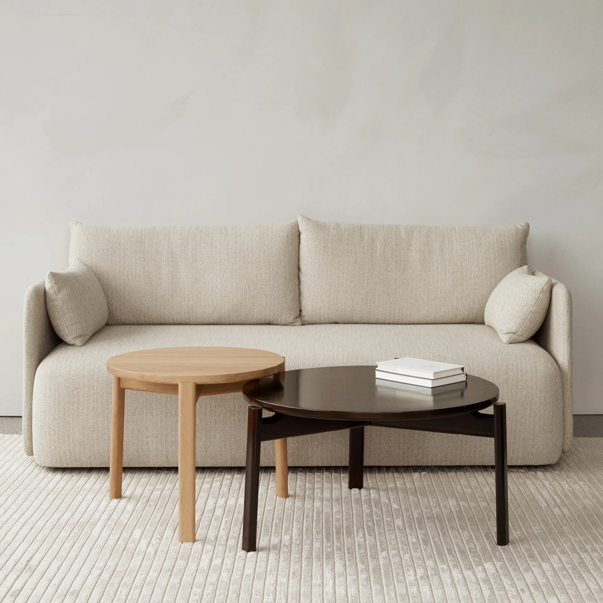 Passage sohvapöytä Ø 70 cm, Tummaksi lakattu tammi Audo Copenhagen