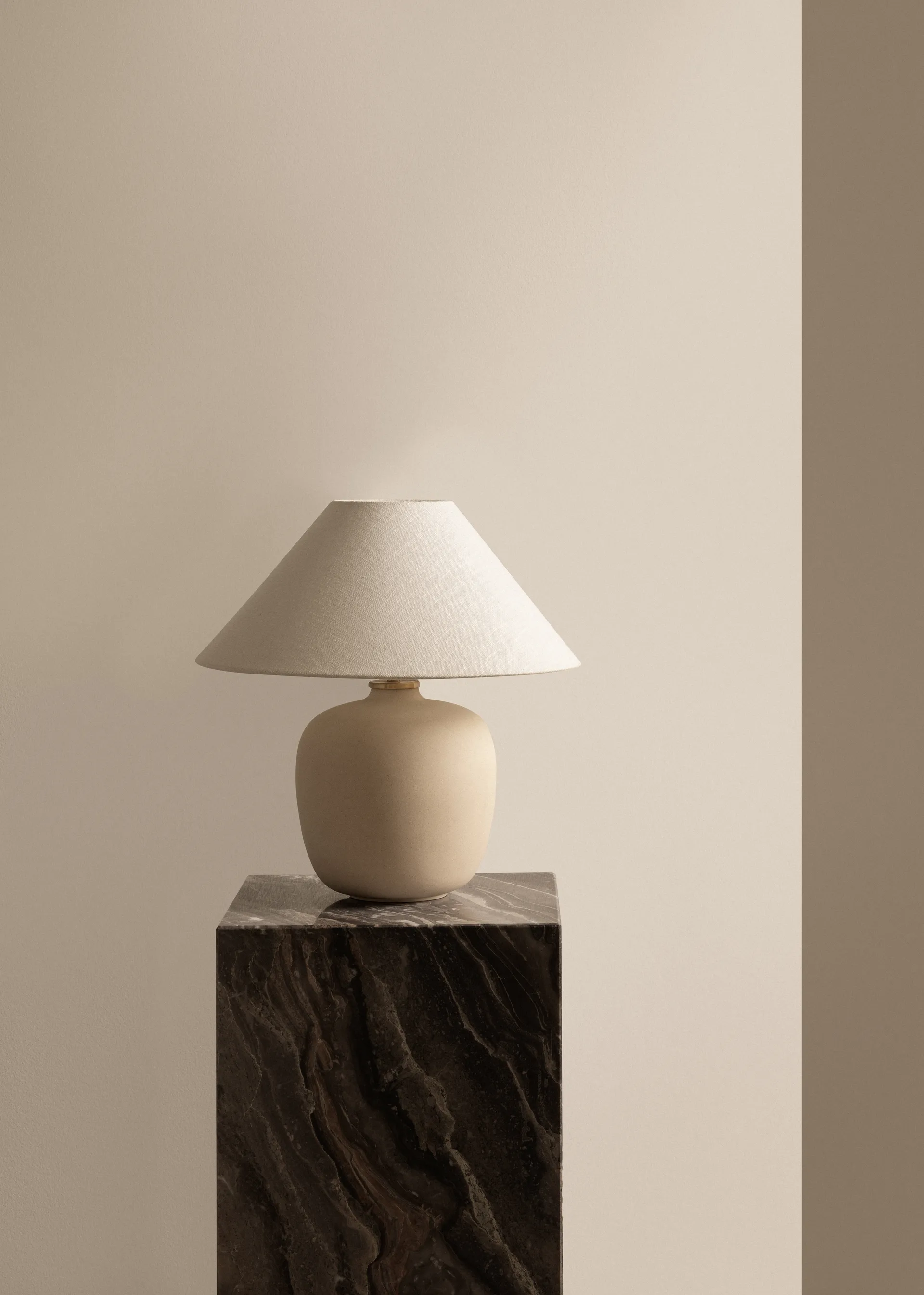 Plinth sohvapöytä, Grey galaxy, cube Audo Copenhagen