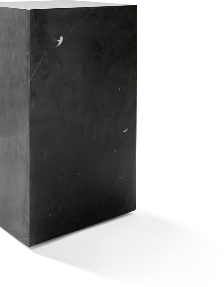 Plinth tall -sivupöytä 30 x 30 x 51 cm - Black - Audo Copenhagen