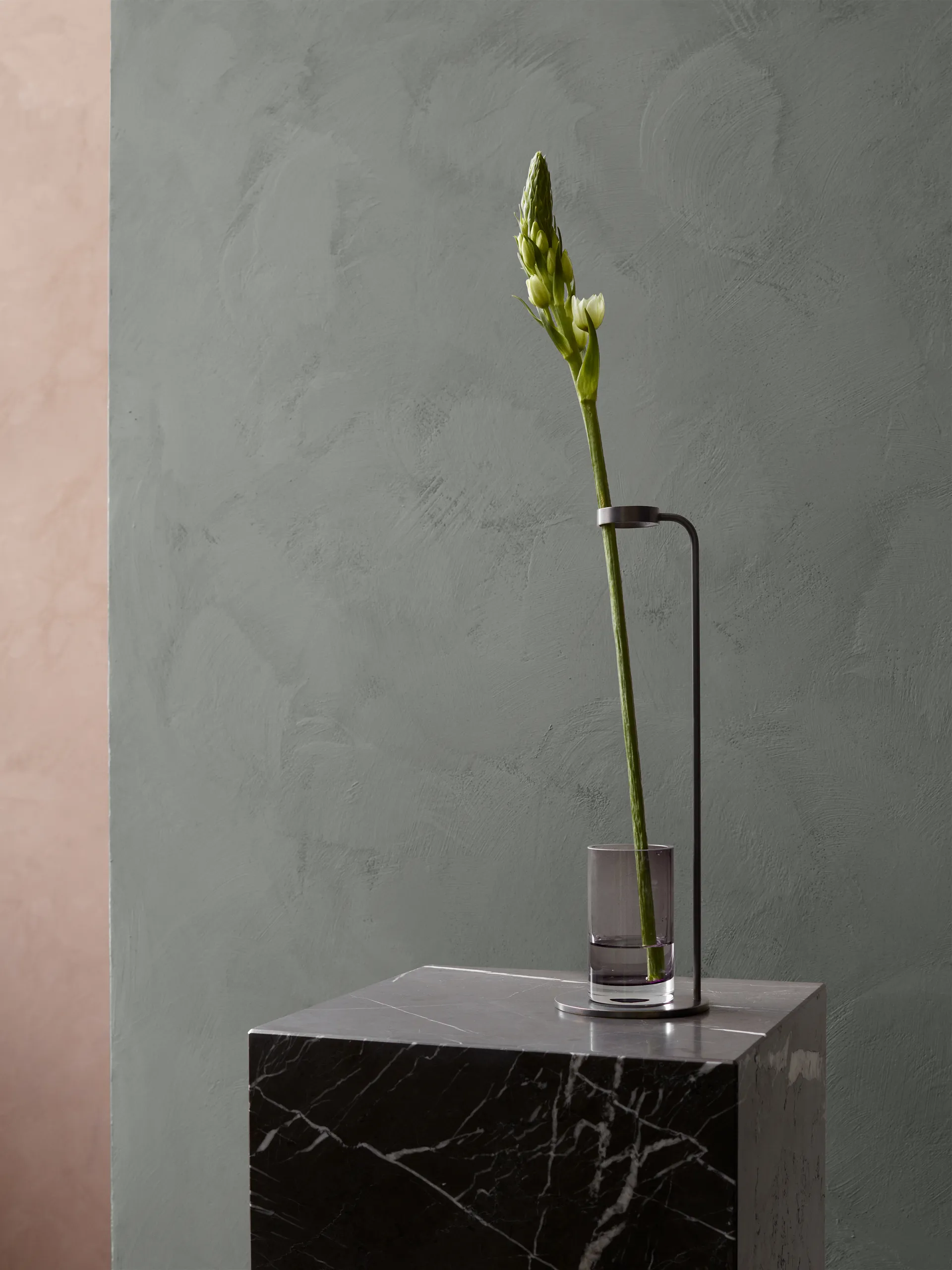 Plinth tall -sivupöytä 30 x 30 x 51 cm, Brown Audo Copenhagen