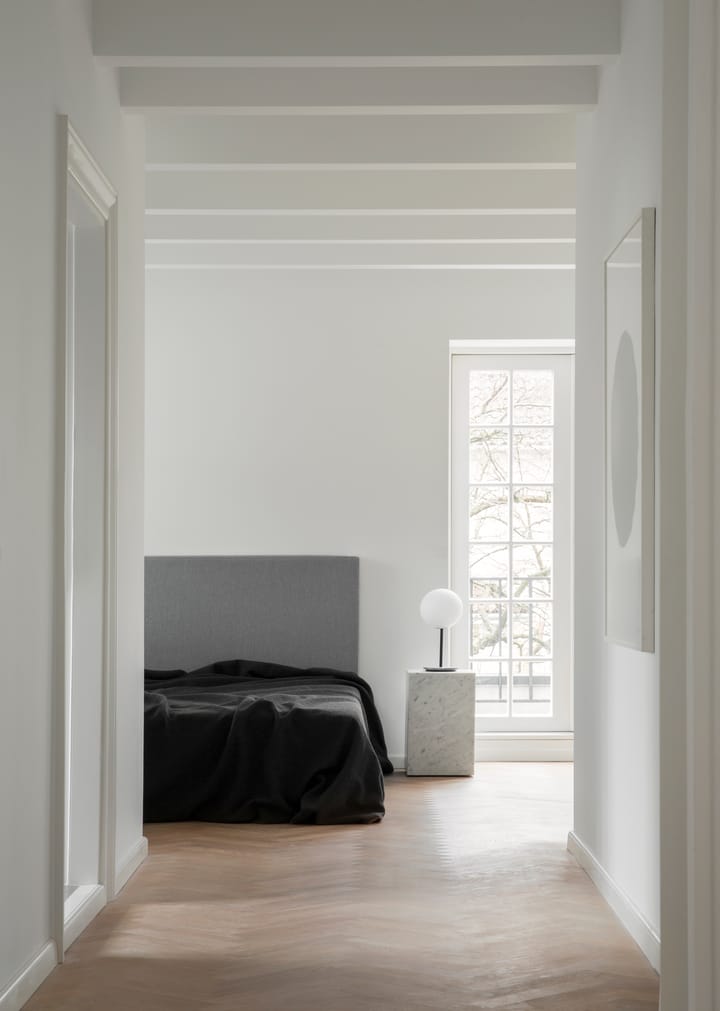 Plinth tall -sivupöytä 30 x 30 x 51 cm, White Audo Copenhagen