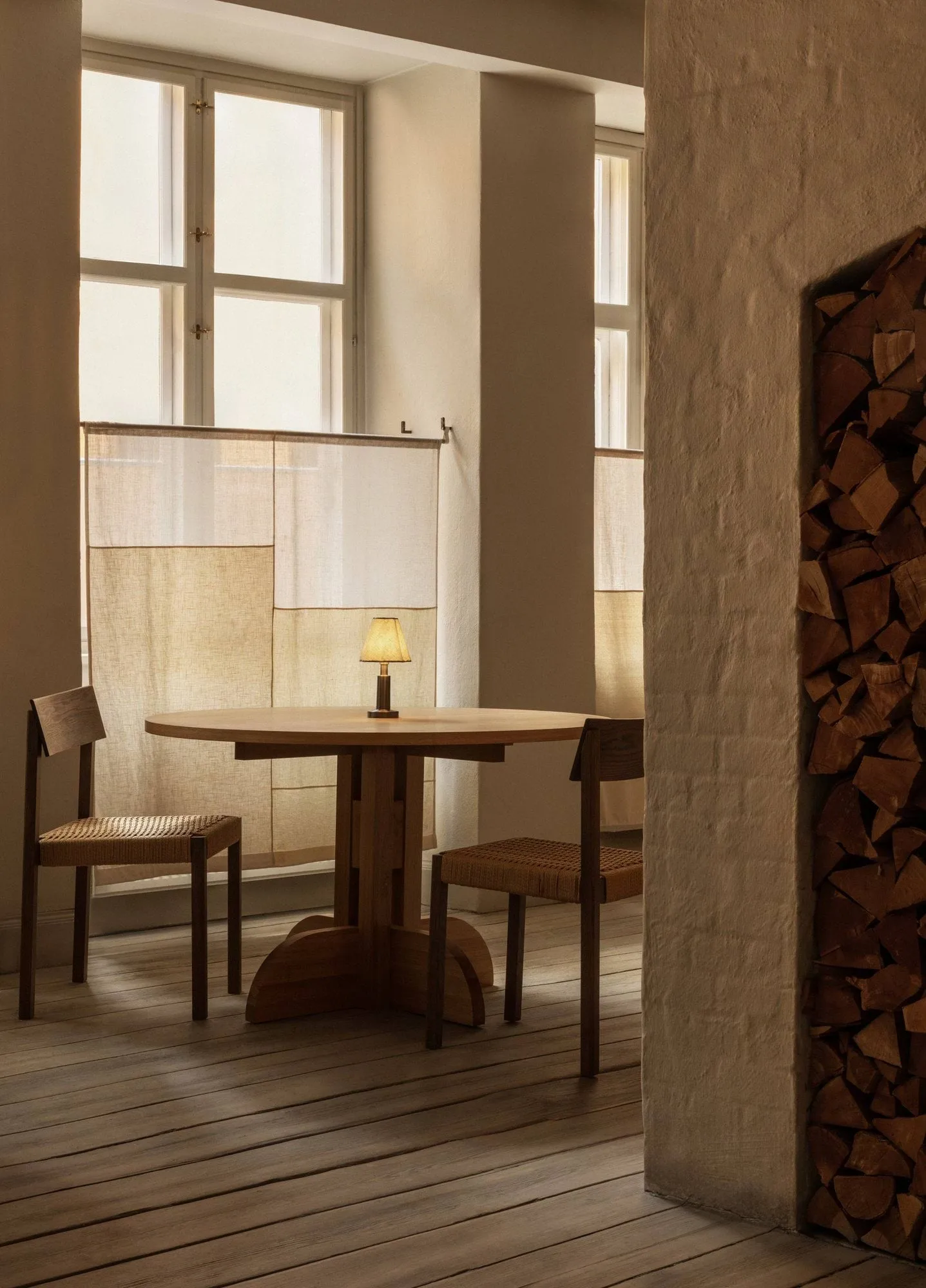 Puffin Dining Table tammiviilu Natural, Luonnollinen tammenviilu, Ø120 cm Audo Copenhagen