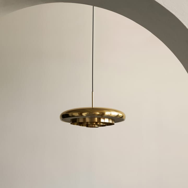 Resonant riippuvalaisin Ø 53 cm, Messinki Audo Copenhagen