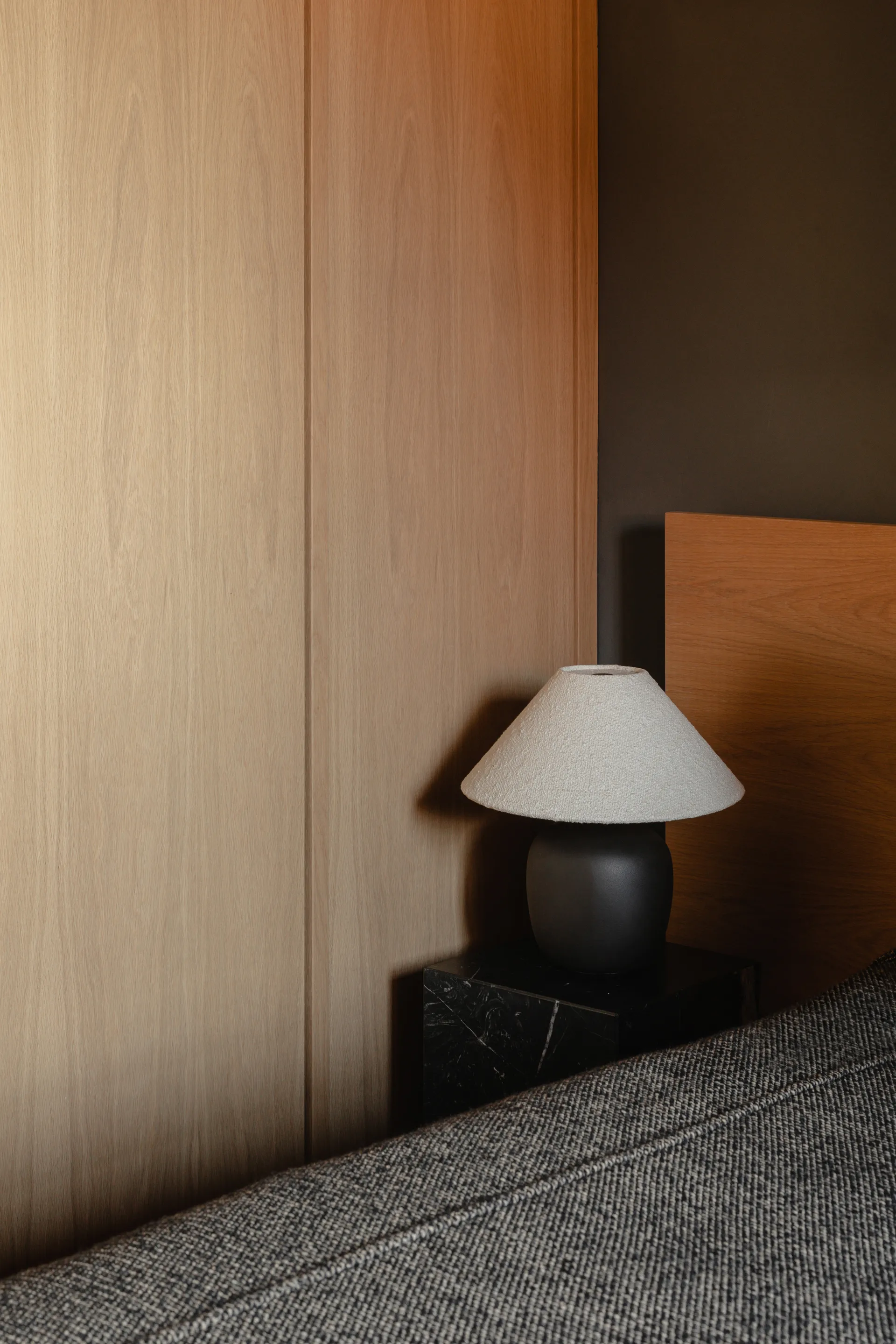 Torso pöytävalaisin 37 cm Limited Edition, Oceano-Snow Audo Copenhagen