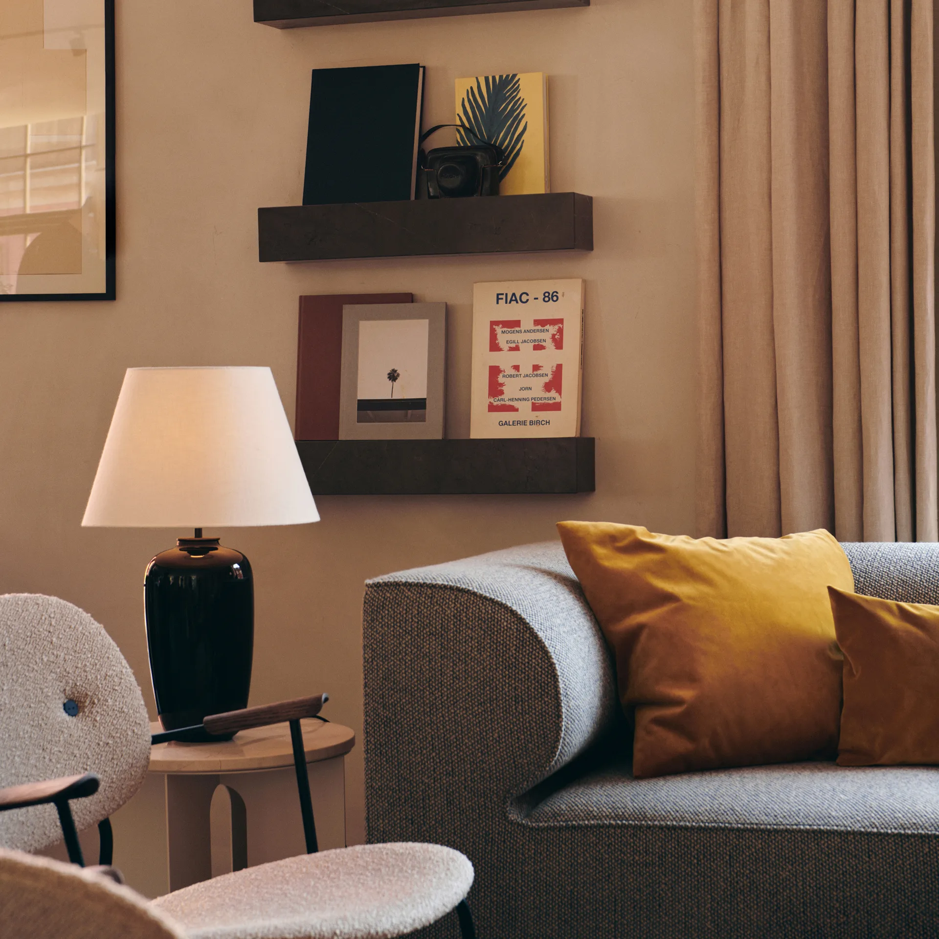 Torso pöytävalaisin 57 cm, Musta Audo Copenhagen