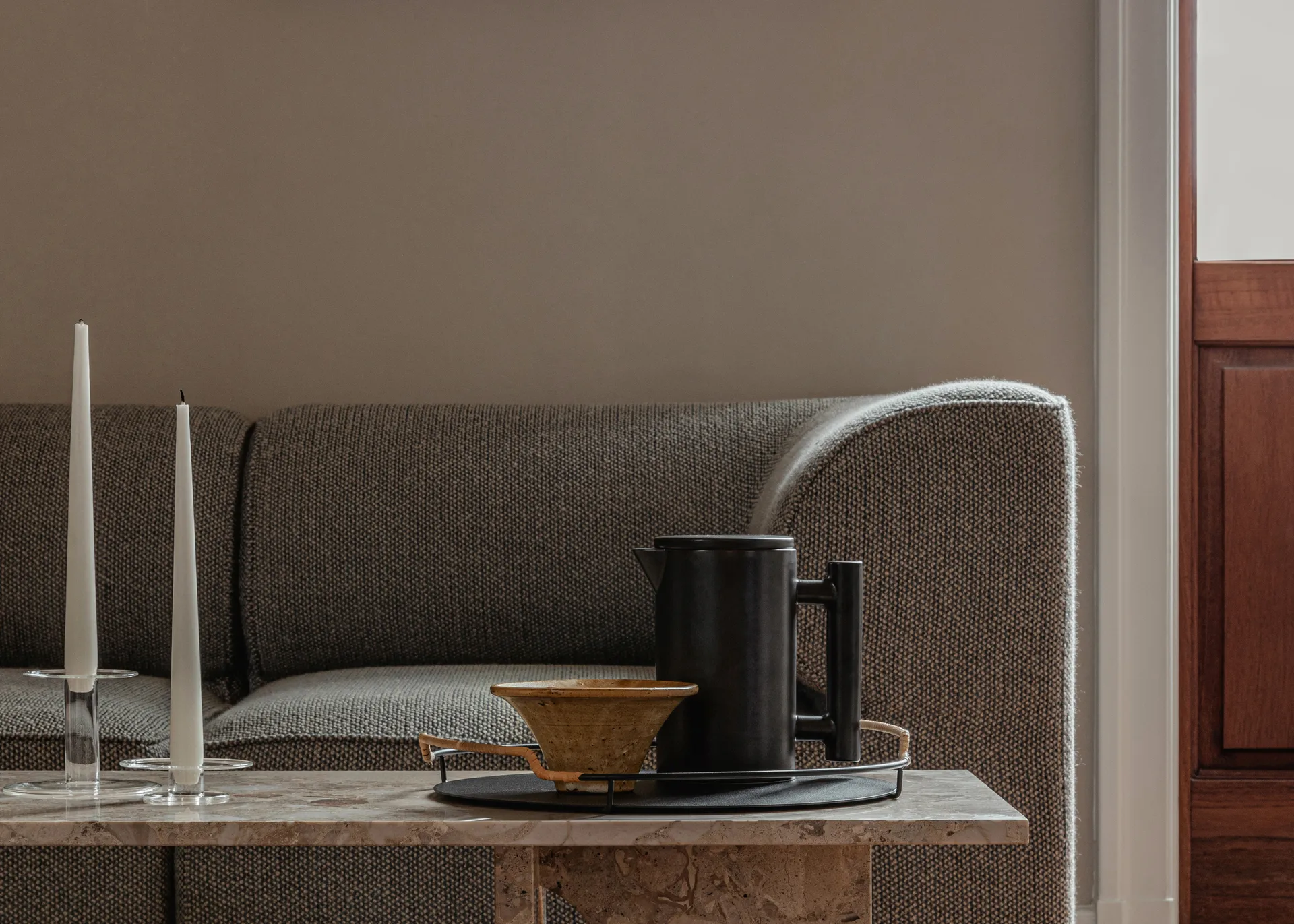 Yana kahvikannu 1 litra, Dark glazed Audo Copenhagen