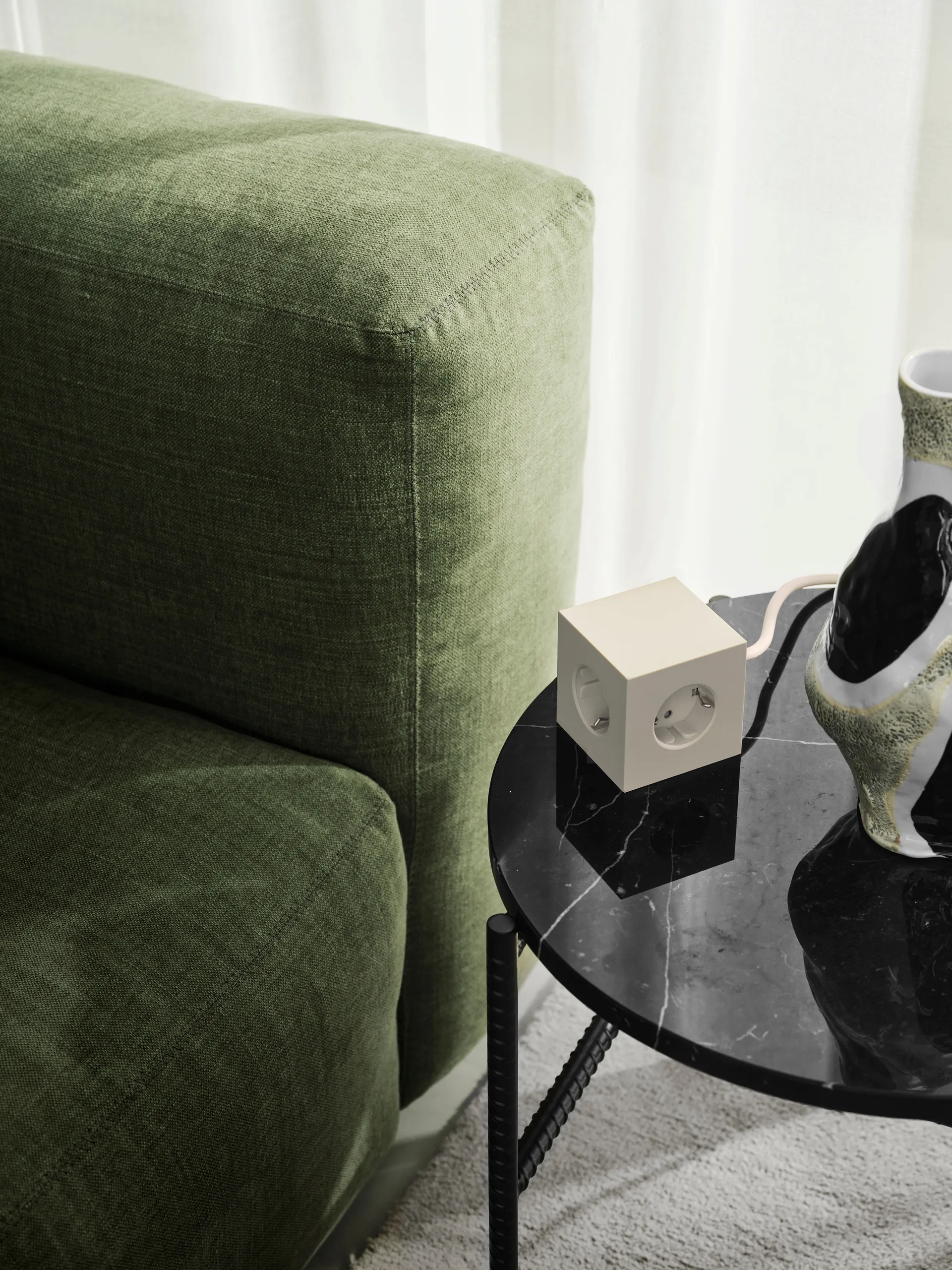 Square 1 pistorasia USB-C 30W 3 m, Nomad Hiekka Avolt