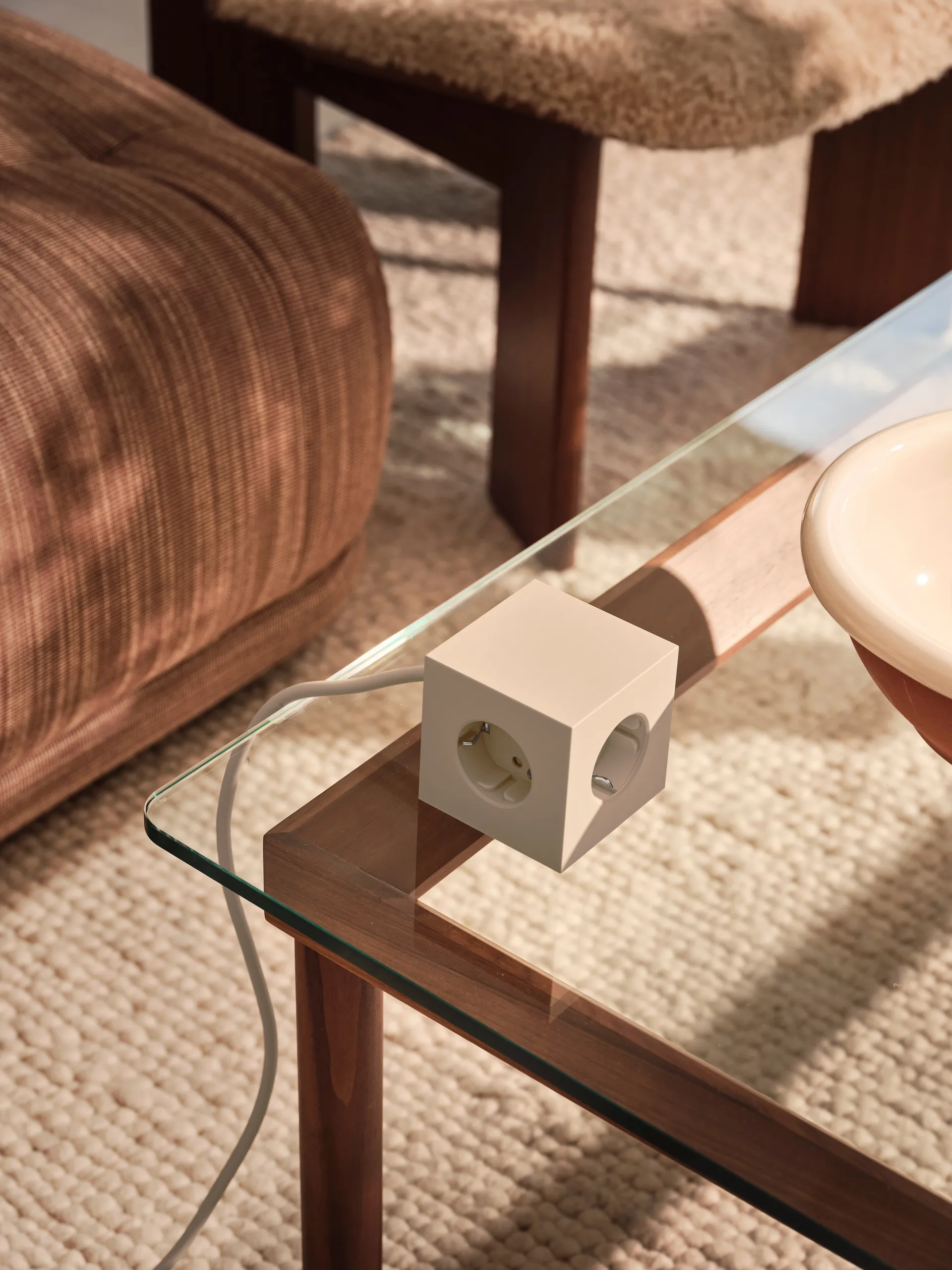 Square 1 pistorasia USB-C 30W 3 m, Nomad Hiekka Avolt