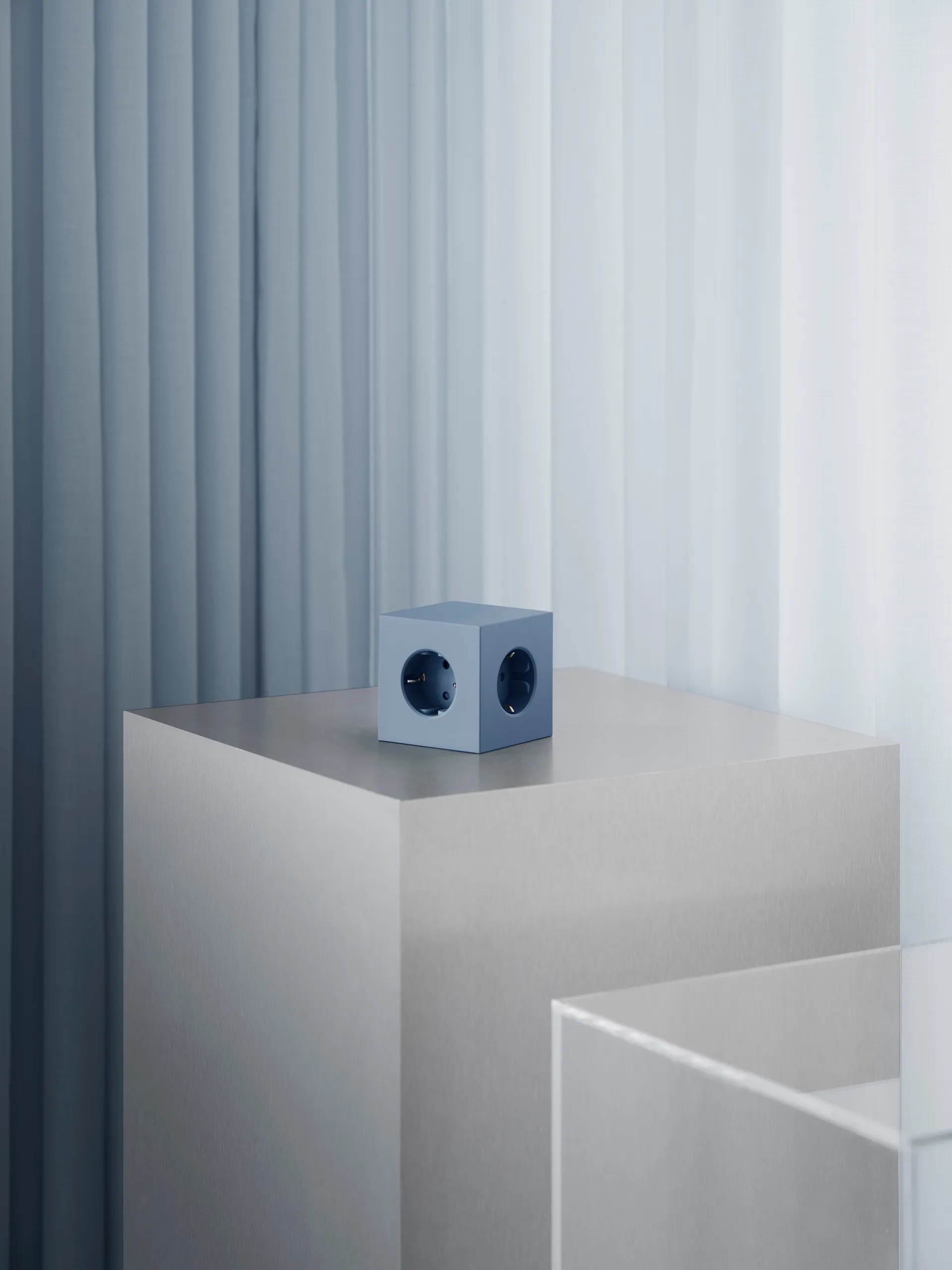 Square 1 pistorasia USB-C 30W 3 m, Shark Blue Avolt