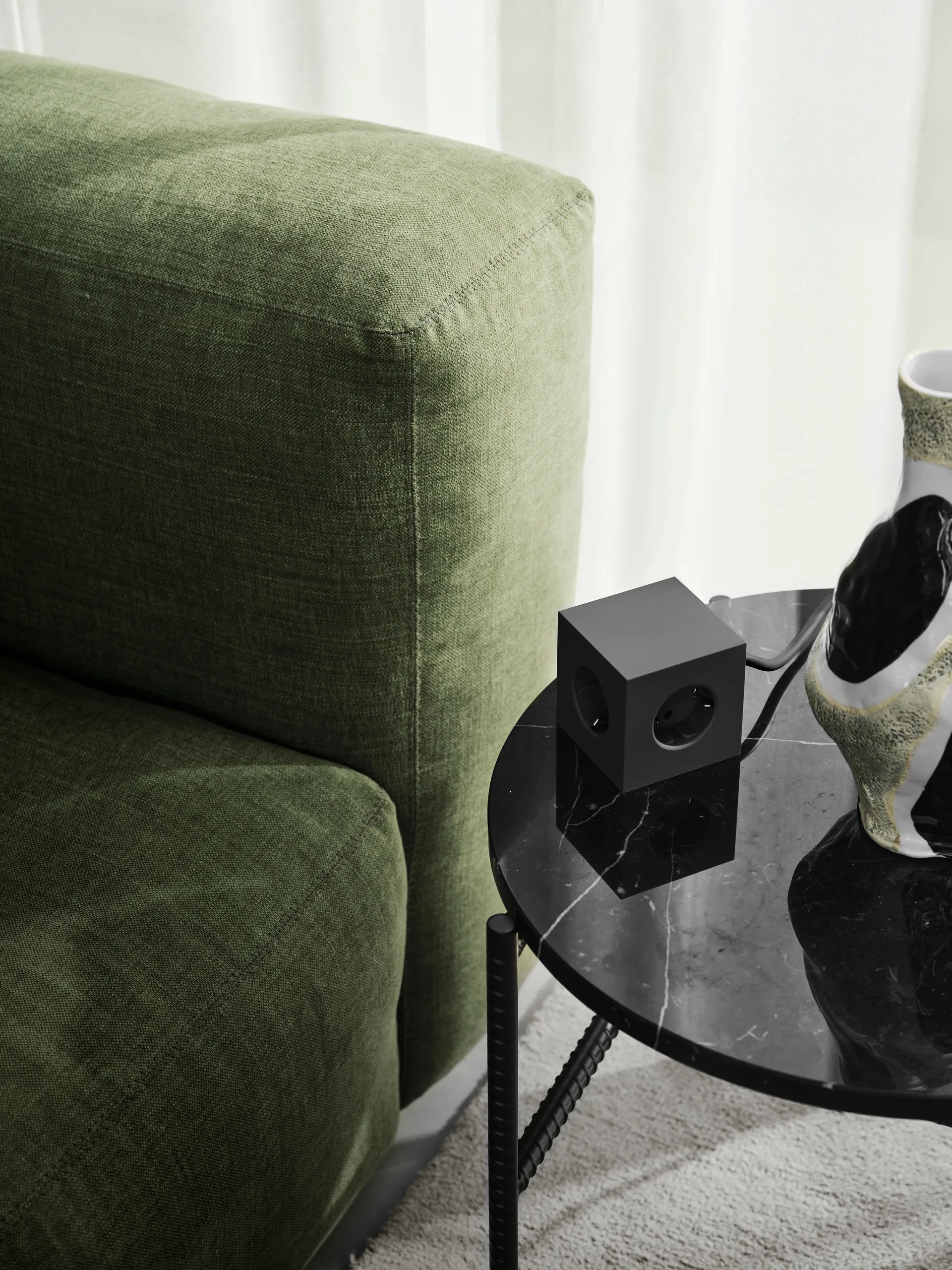 Square 1 pistorasia USB-C 30W 3 m, Stockholm Black Avolt