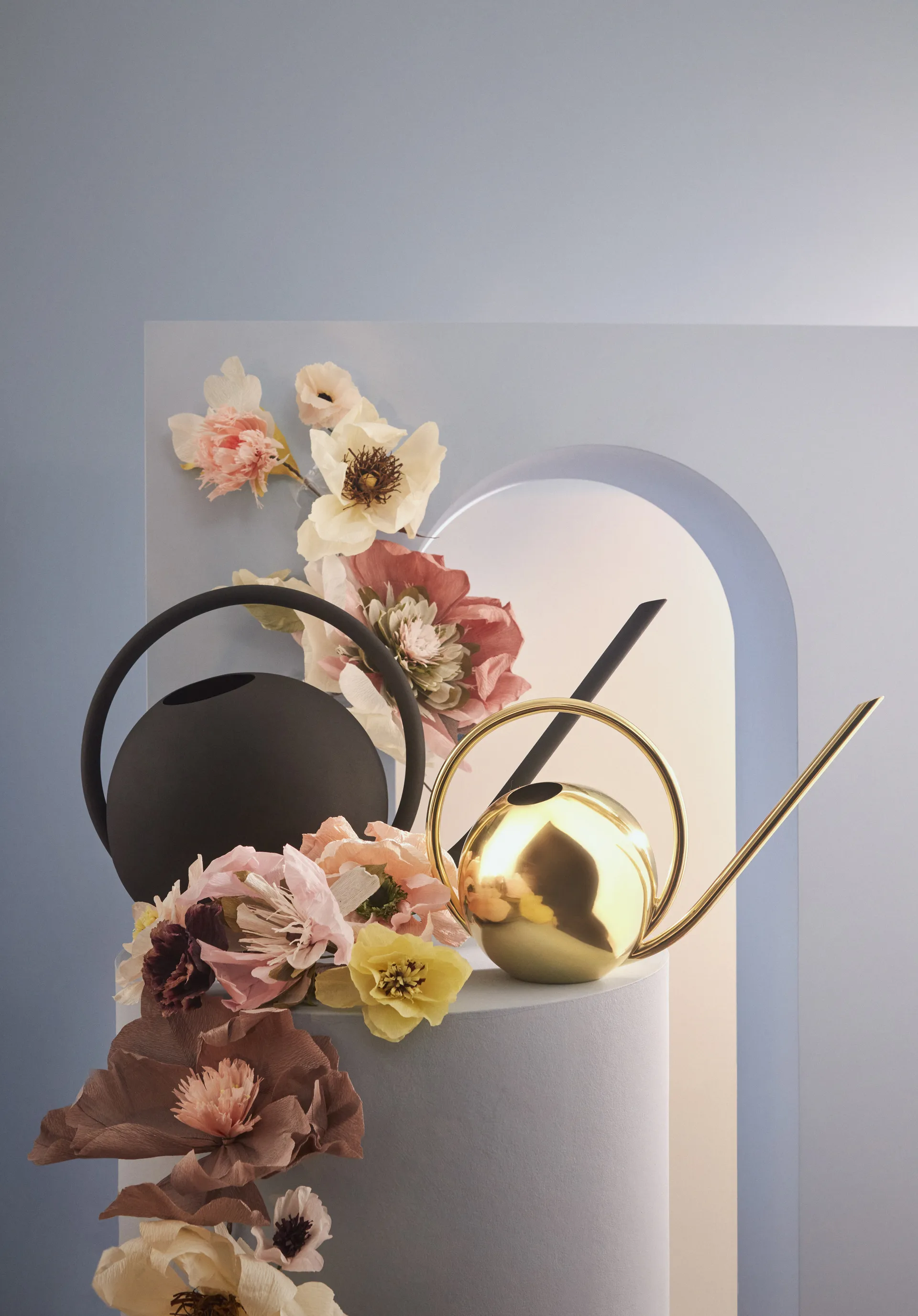 Globe kastelukannu 23 cm, Kulta AYTM