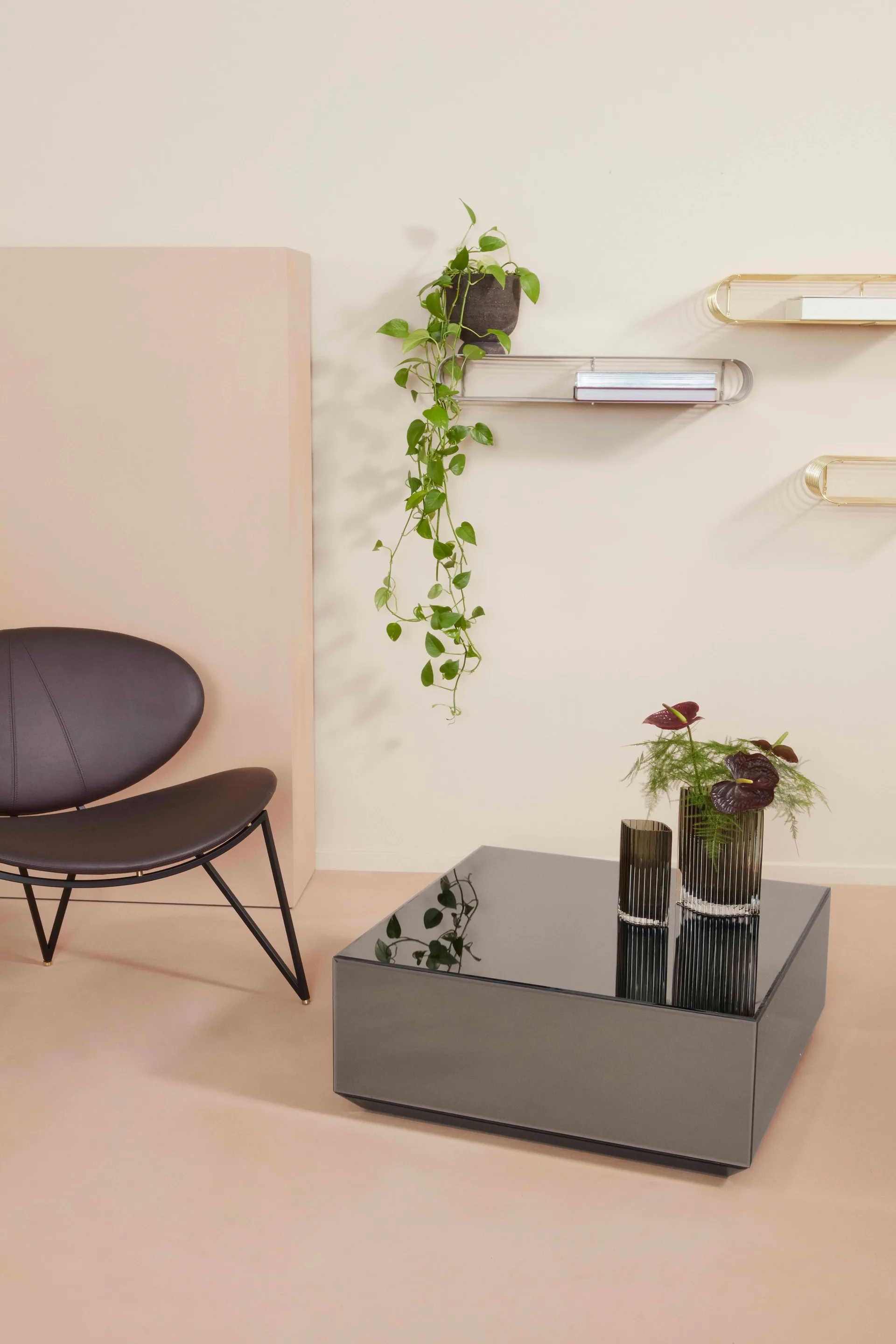 Speculum sohvapöytä 80x80 cm, Musta AYTM