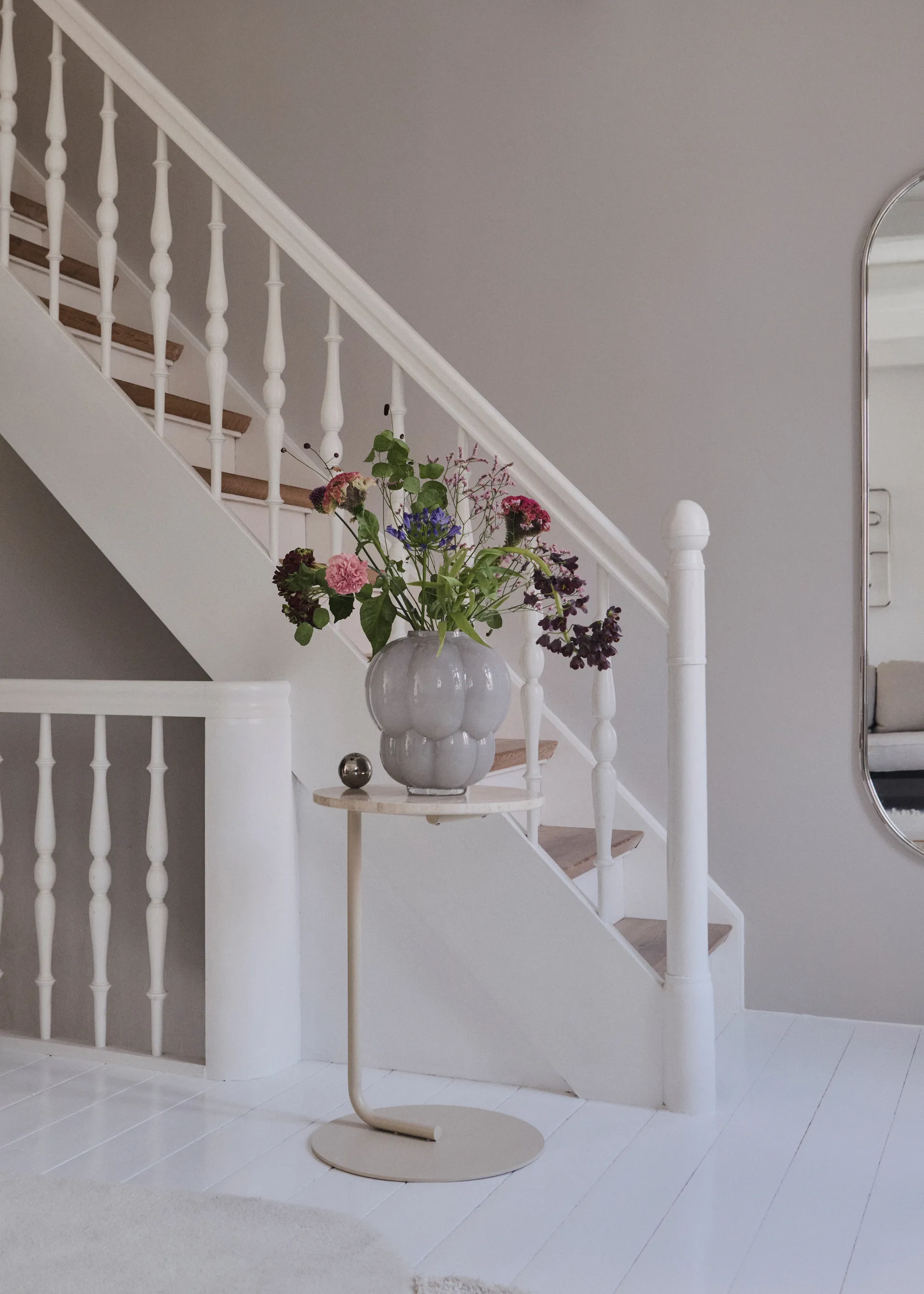 Uva maljakko 35 cm, Kyyhkynharmaa AYTM