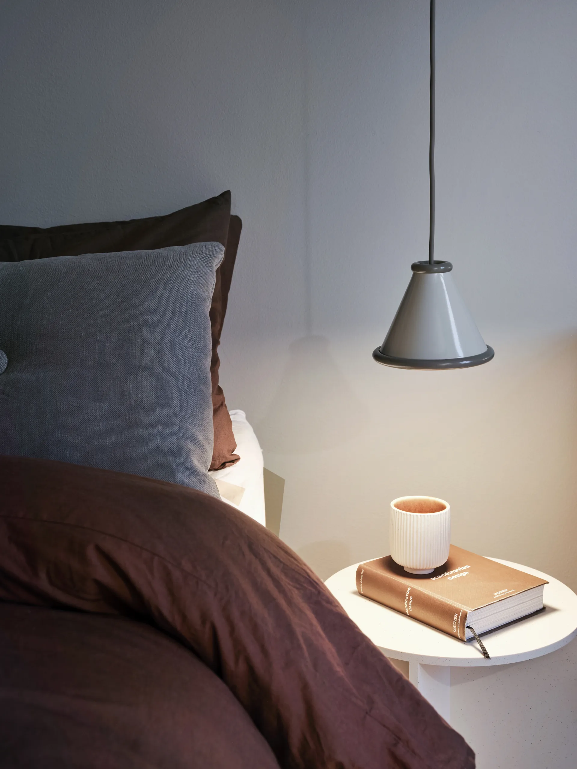 Belle riippuvalaisin Ø15 cm, Pepple grey-moss harmaa Belid