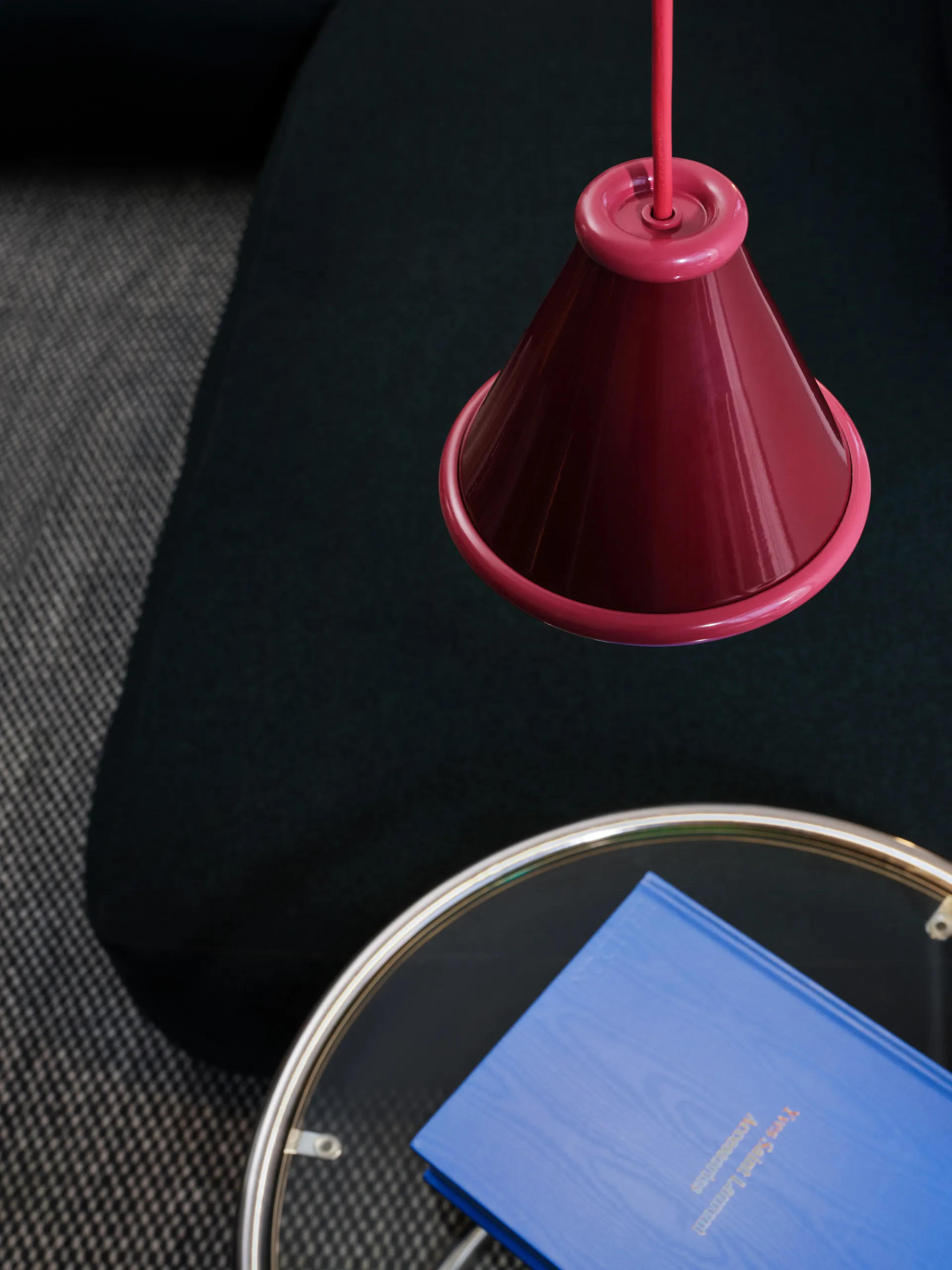 Belle riippuvalaisin Ø15 cm, Viininpunainen - punavioletti Belid