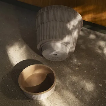 Atlas raw ruukku aluslautasella - Harmaa, Ø14 cm - Bergs Potter