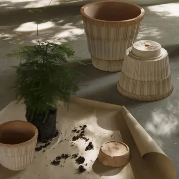 Atlas raw ruukku aluslautasella - Rosa, Ø21 cm - Bergs Potter