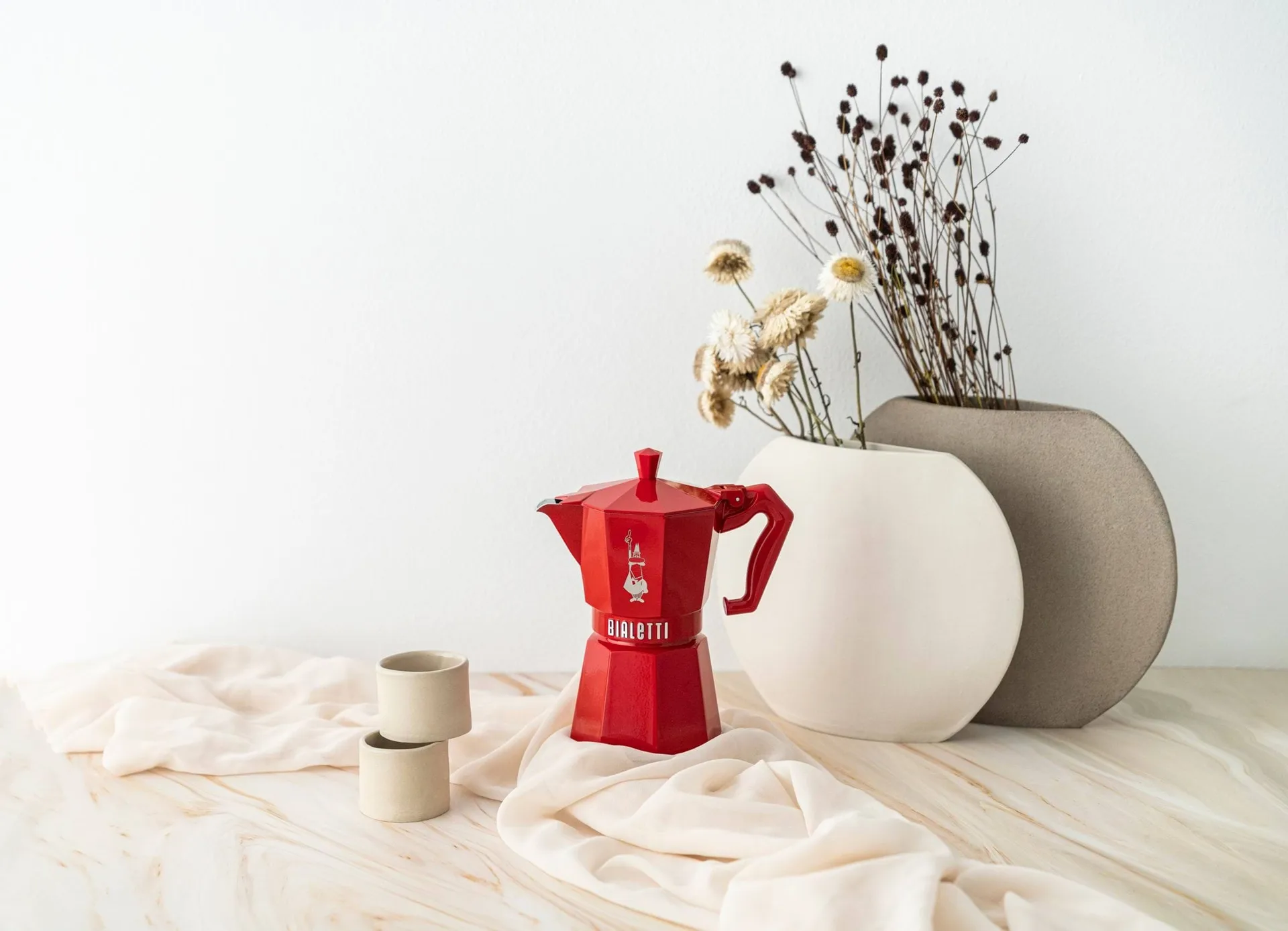 Bialetti exclusive mokkakeitin, Punainen, 6 kuppia Bialetti