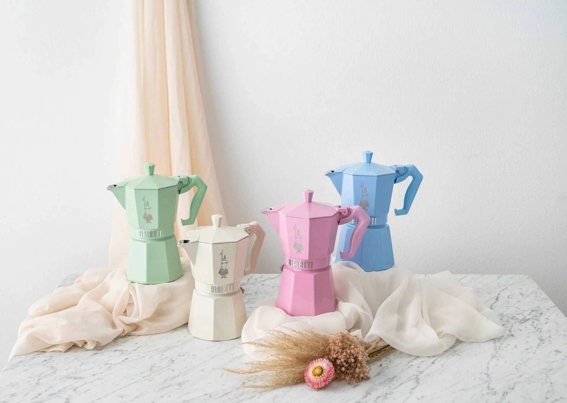 Bialetti exclusive mokkakeitin, Vaaleansininen, 6 kuppia Bialetti