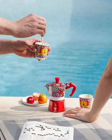 Bialetti x Dolce & Gabbana mokakeitin - Sisilialainen kärry, 6 kuppia - Bialetti
