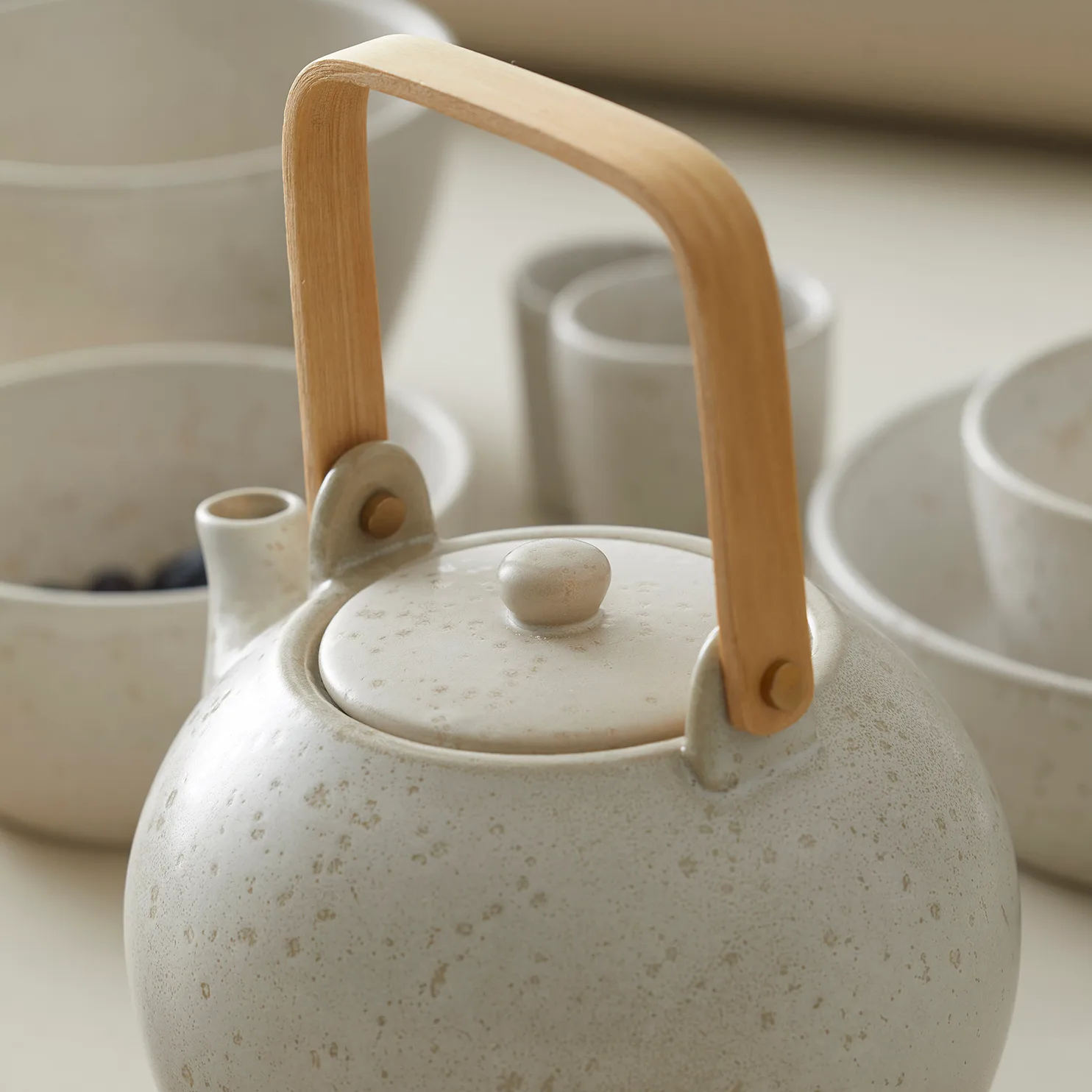 Bitz teekannu 1,2 l matta, Matta kermanvalkoinen Bitz